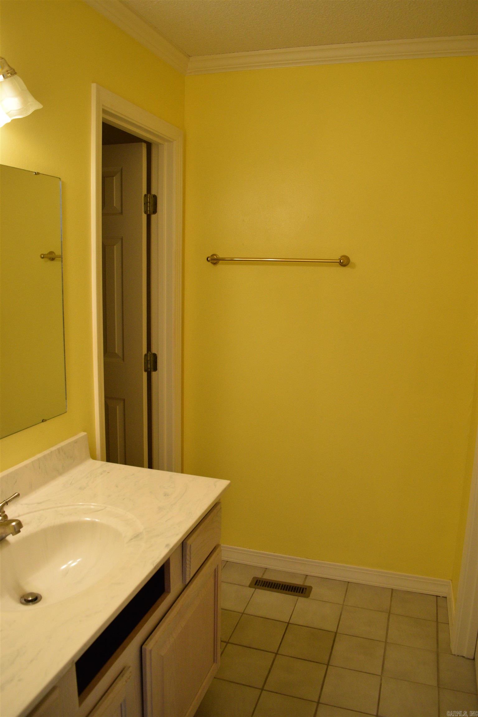 Lakewood Hills Condo - Residential