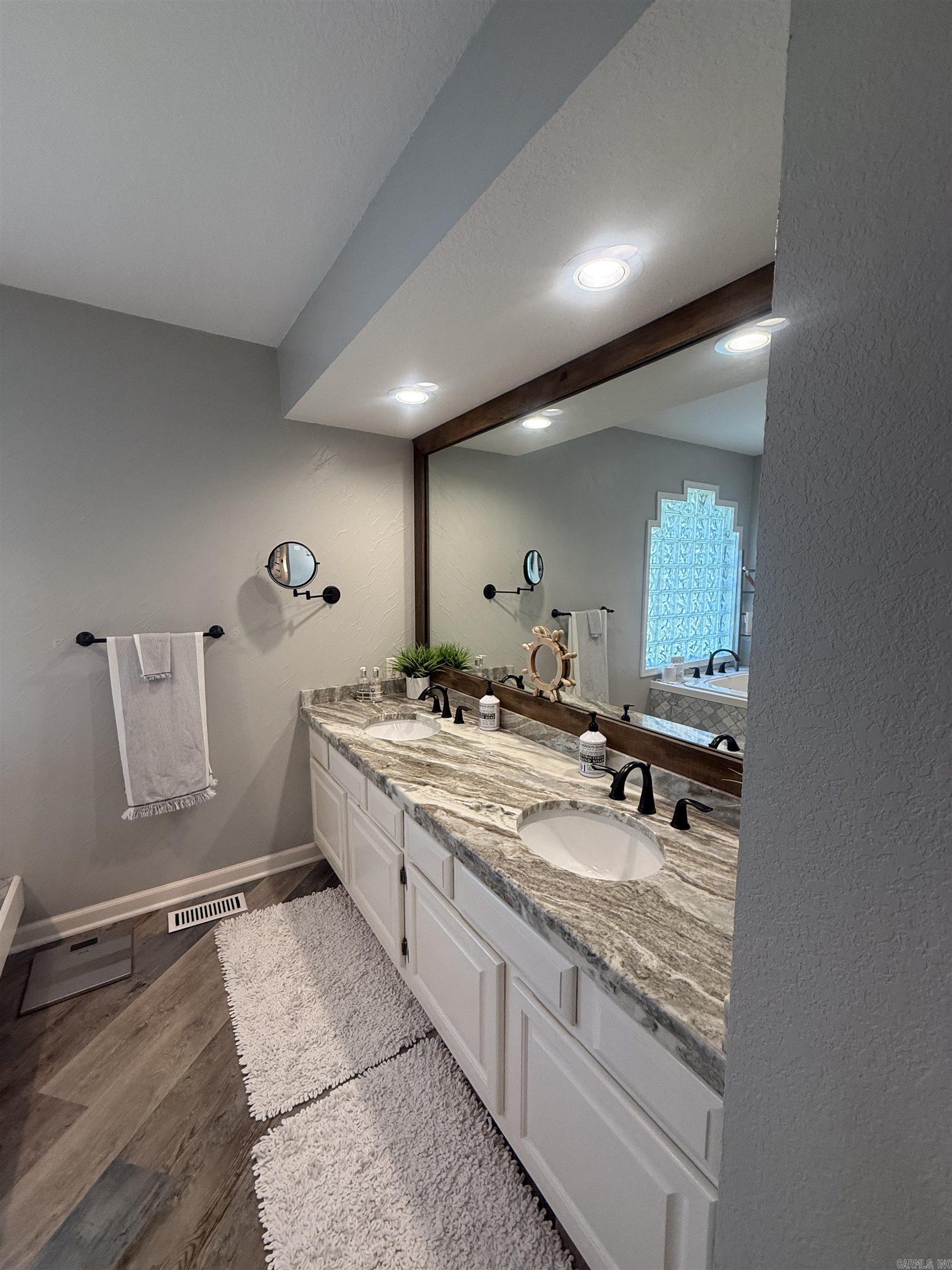 Long Beach - Residential