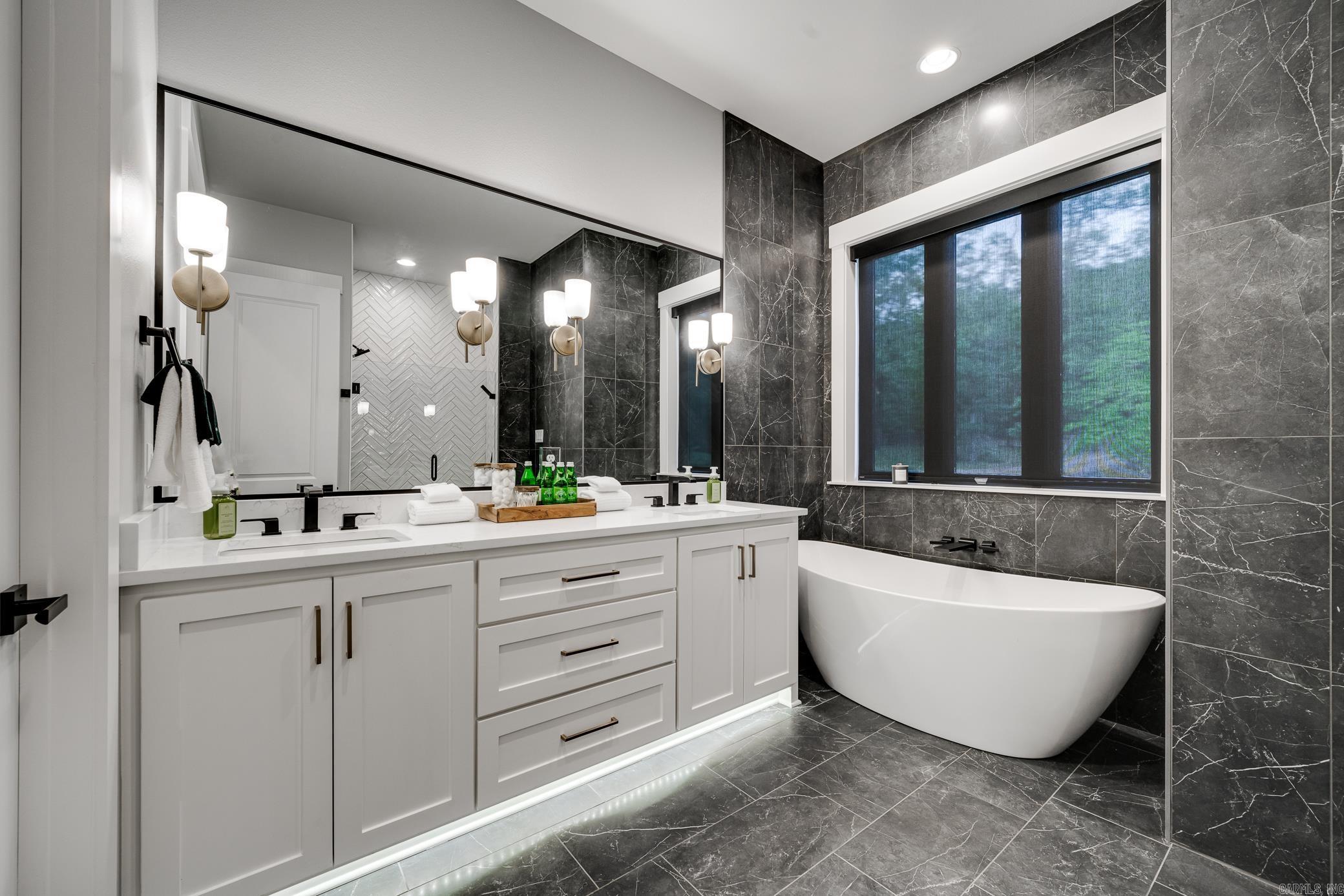 PLEASANT VALLEY - Residential