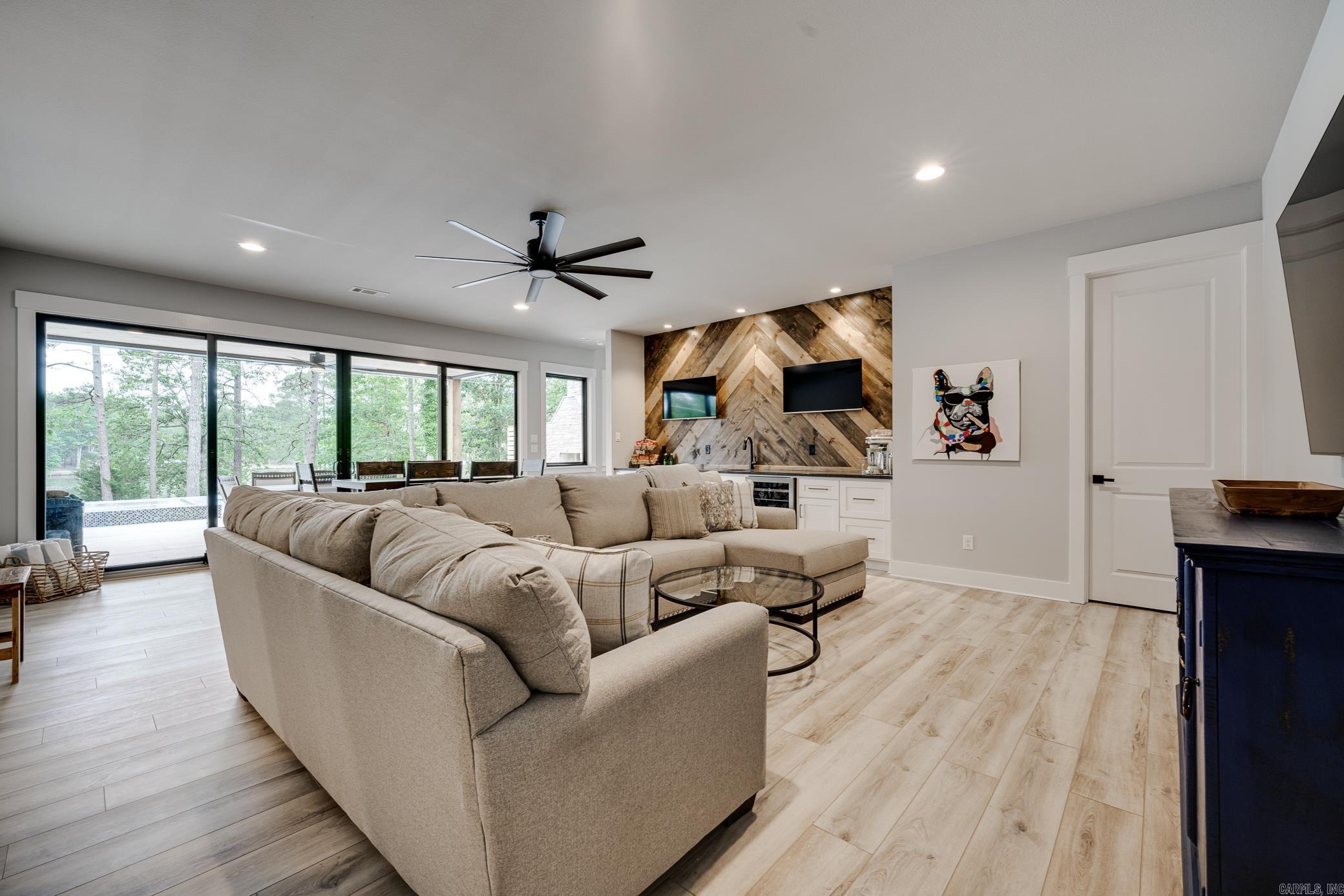 PLEASANT VALLEY - Residential