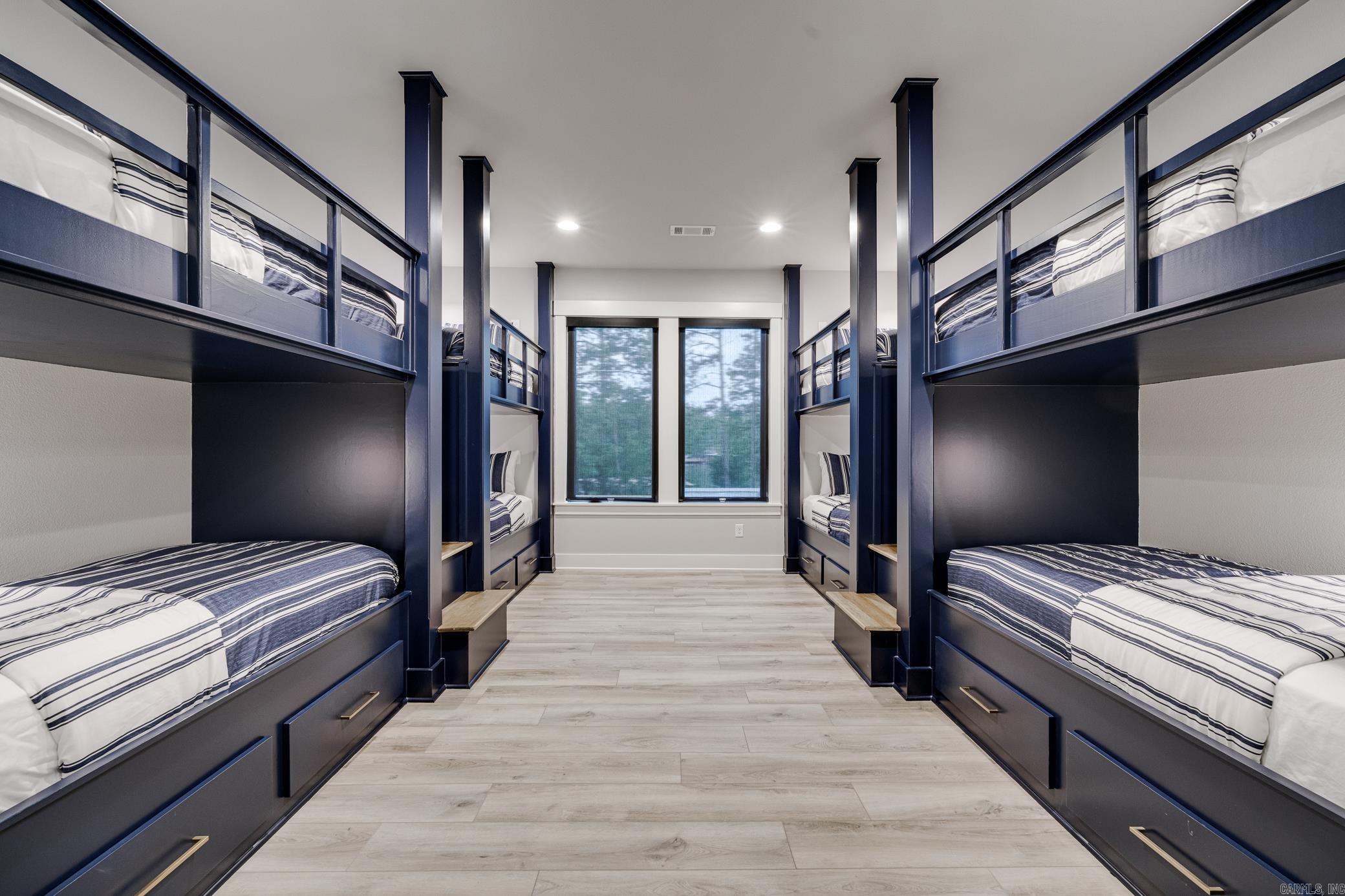 PLEASANT VALLEY - Residential