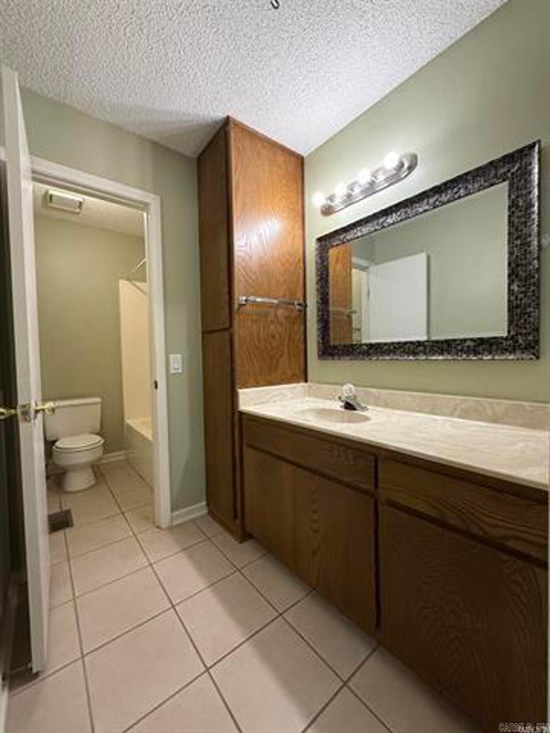 CORTEZ COURTS - Residential