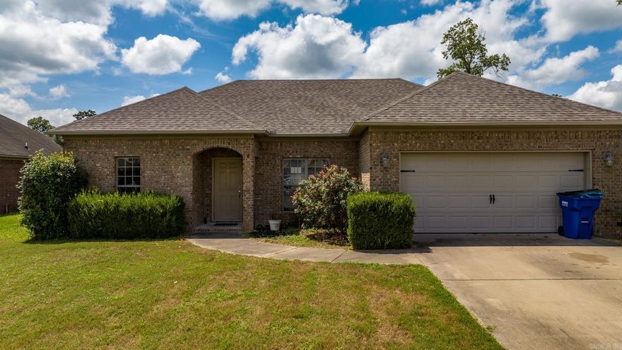 Come see this beautiful three bedroom two bathroom home today! Conveniently nestled right in the heart of Greenbrier this home is just 20 minutes from Conway! This home is surrounded by all of your favorites Walmart, McDonald's, Dairy Queen, and even more! Are you wanting to live in the city, but don't want it to be over crowded? Well then Greenbrier is for you! Contact us to schedule your private tour today!