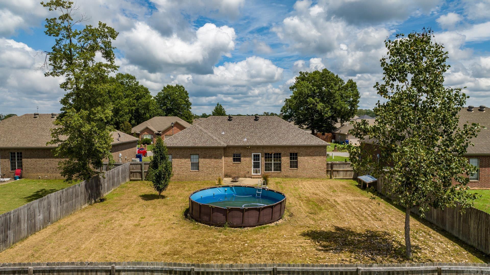 SAGEBRUSH COVE - Residential