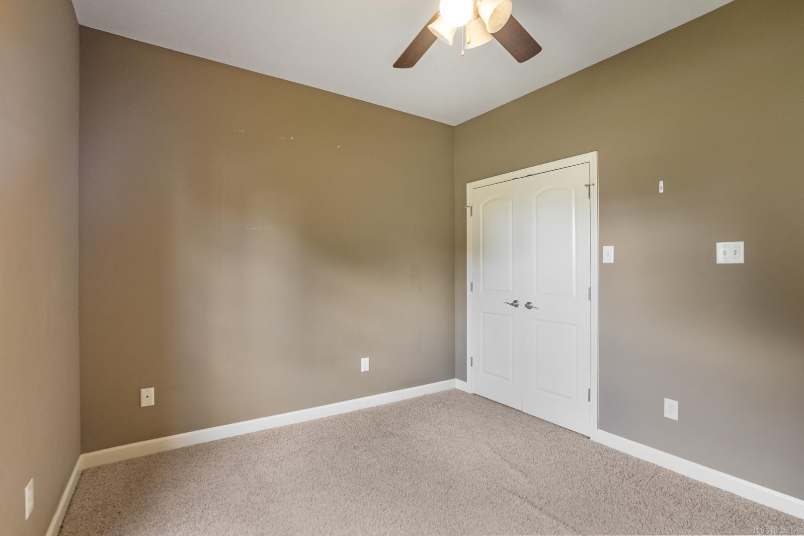 SAGEBRUSH COVE - Residential