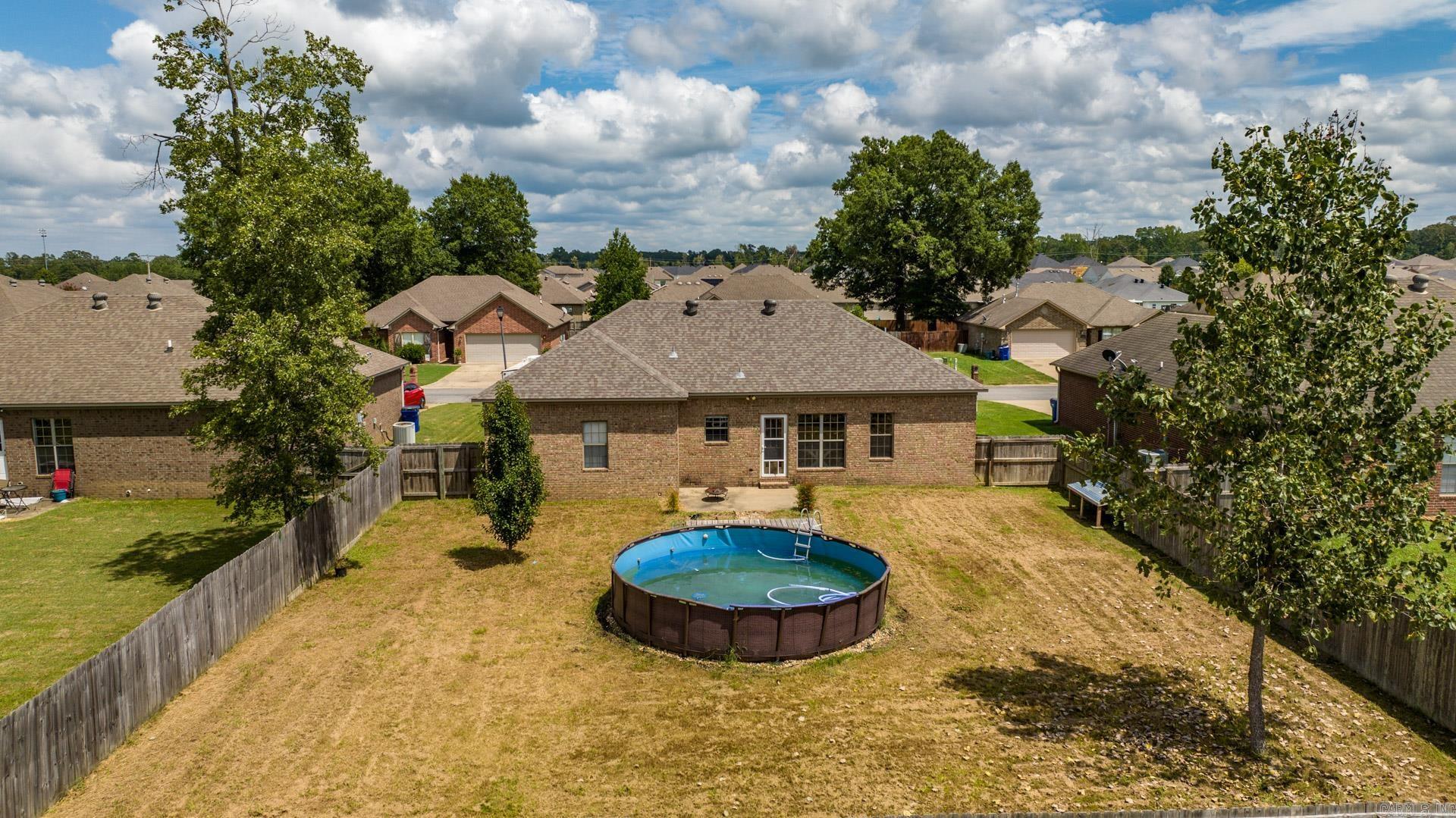 SAGEBRUSH COVE - Residential