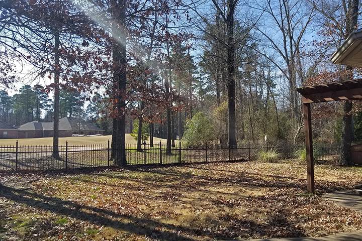 COUNTRY CLUB OF ARK THE - Residential Lease