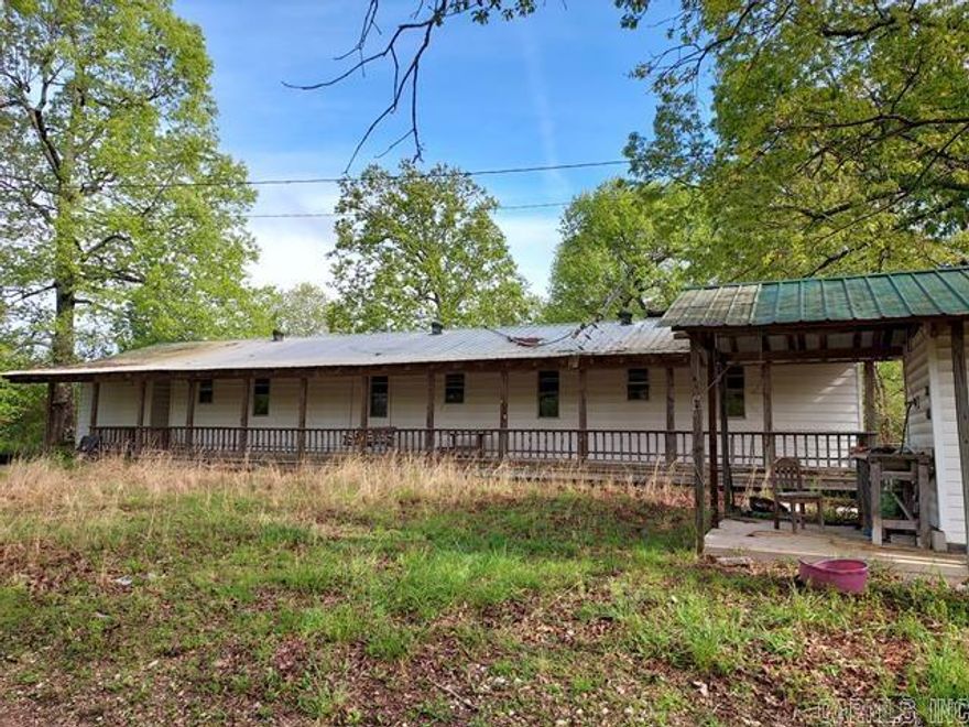 Home on 4 acres m/l minutes away from Lake Norfork.