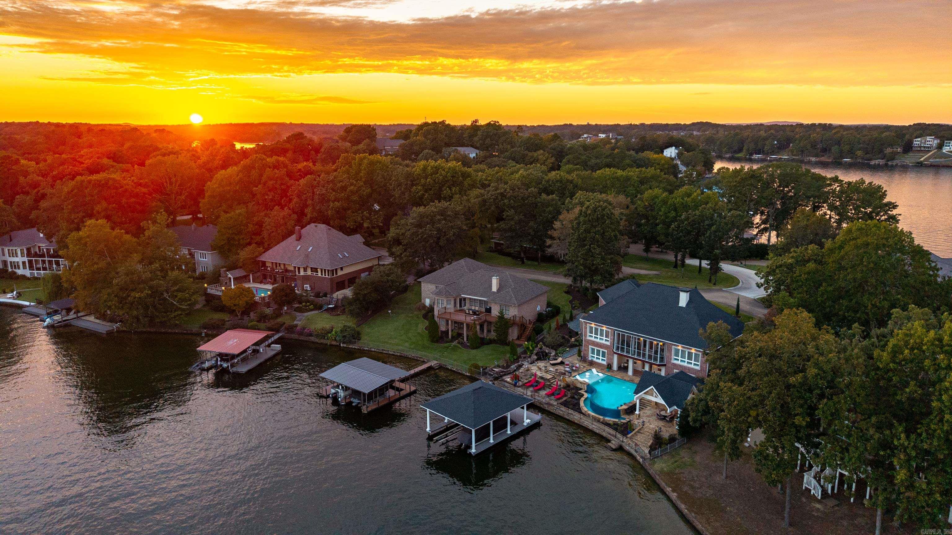 DRIFTWOOD POINT - Residential