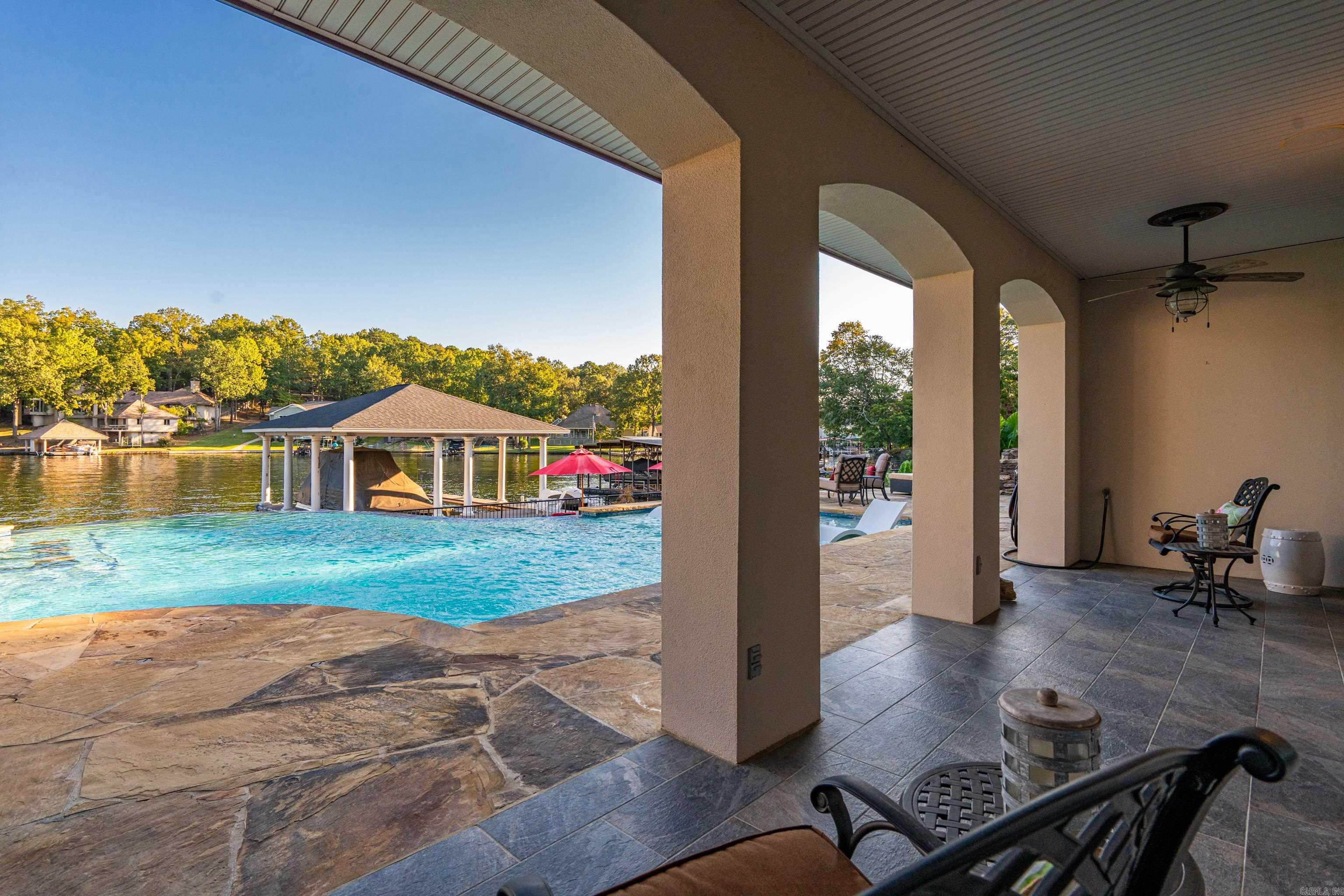 DRIFTWOOD POINT - Residential