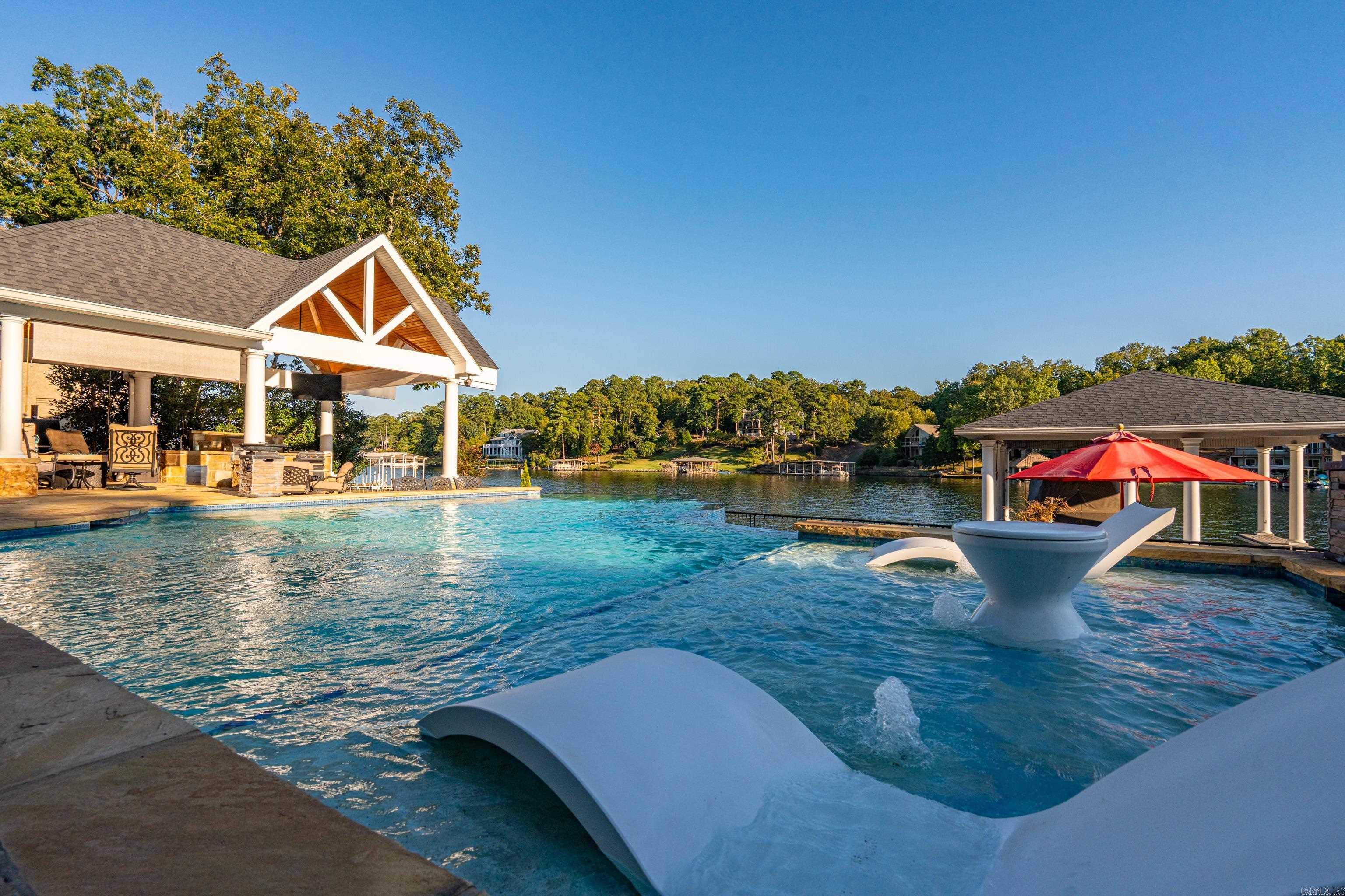 DRIFTWOOD POINT - Residential