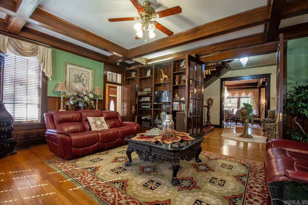 Weldon E Wrights - Residential