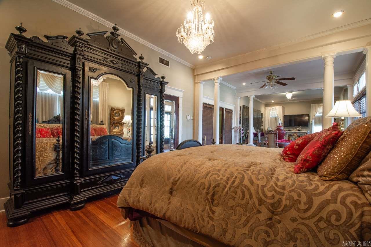 Weldon E Wrights - Residential