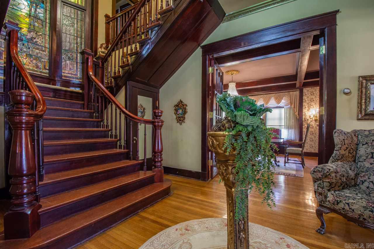 Weldon E Wrights - Residential