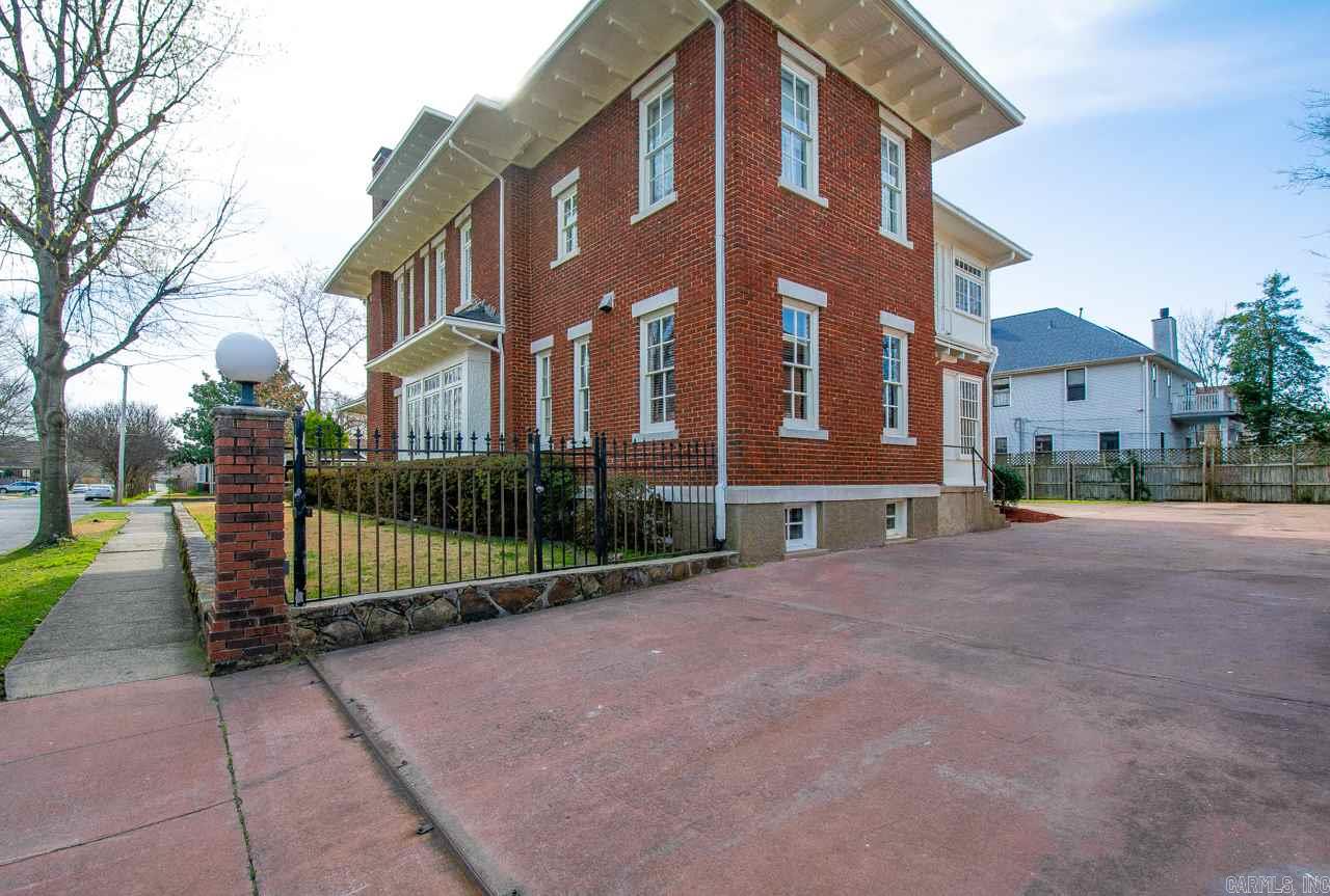 Weldon E Wrights - Residential