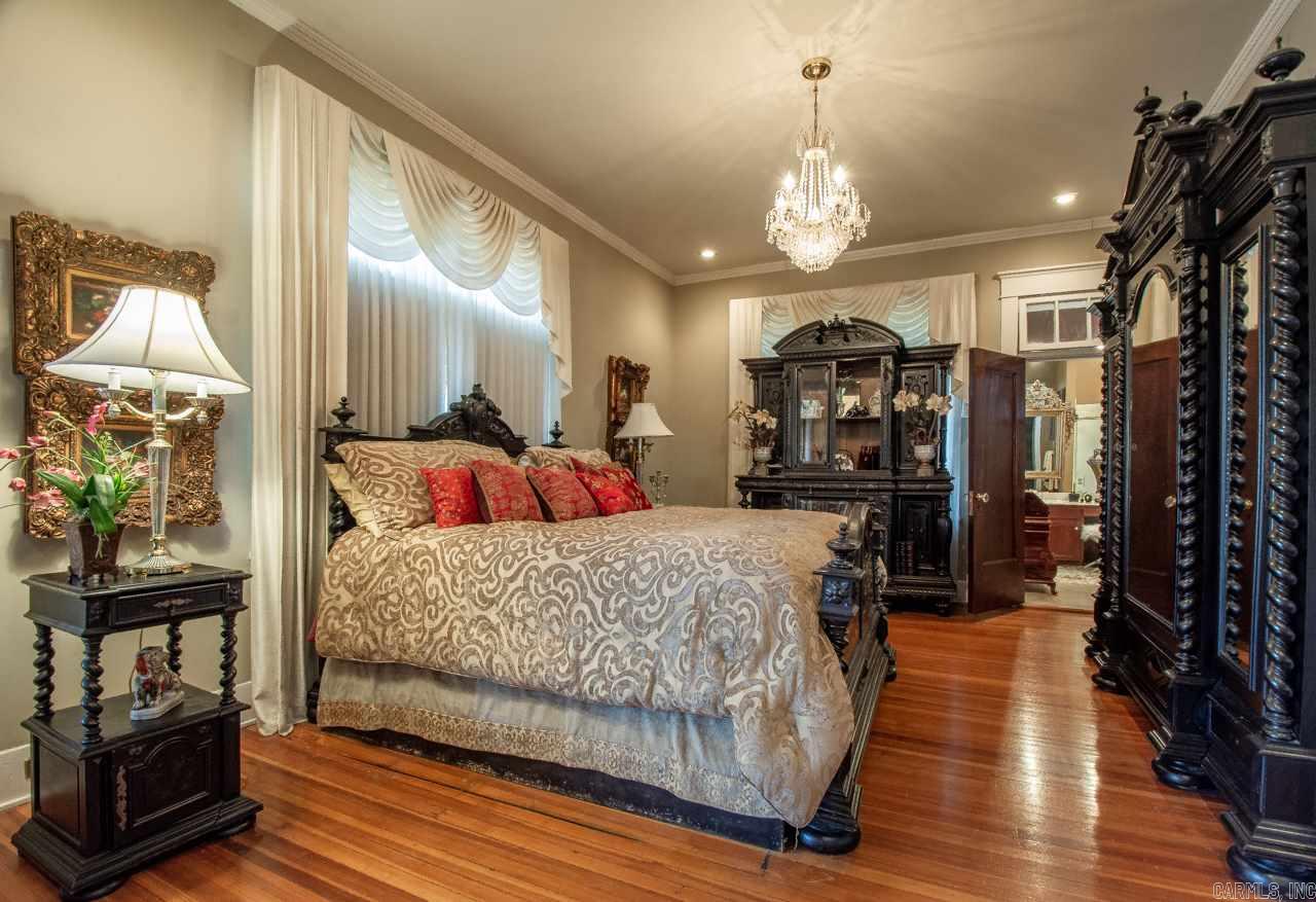 Weldon E Wrights - Residential