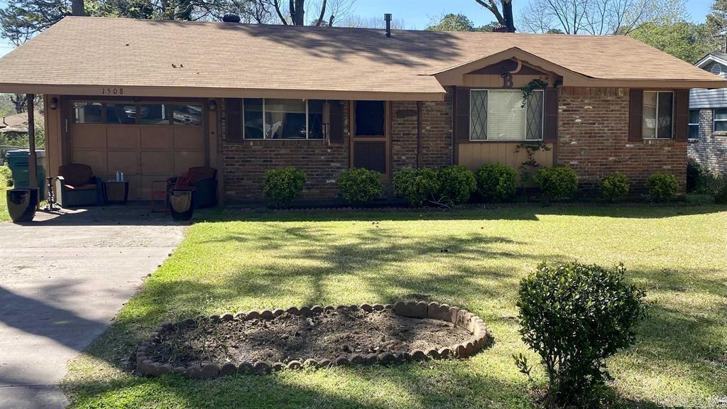 Nice 3 Bedroom Home in quiet neighborhood, Twin Lakes Subdivision. Just Blocks from Baptist Hospital and I-630 & I-430. One car garage, fenced backyard. New Roof 2021, New AC 2017, New hardwood floors in living room. Agents, please read AGENT REMARKS. thanks