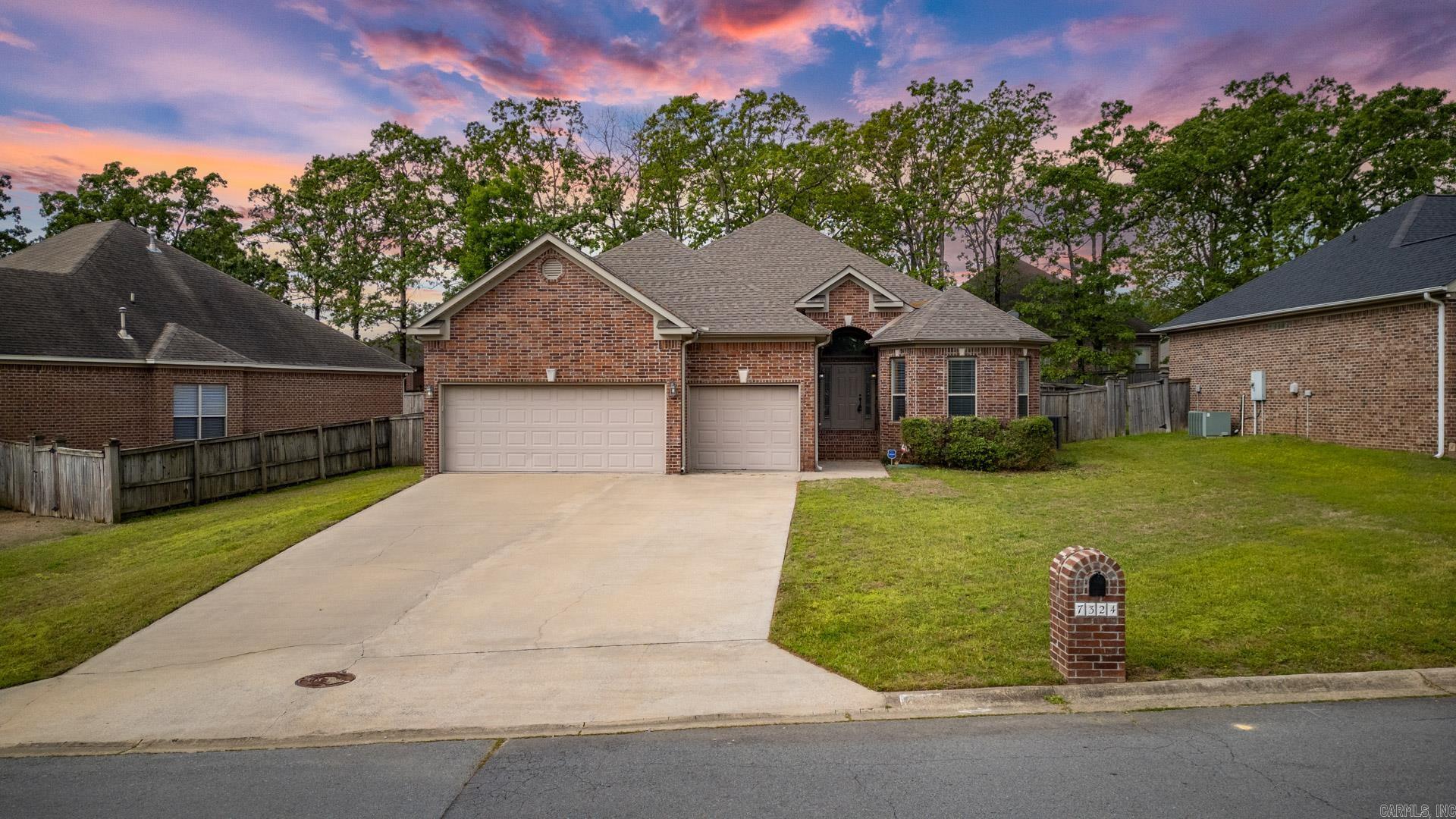 Spectacular brick one level in beautiful Glenn Hills neighborhood. Fantastic split floorplan the perfect setting for family living and entertaining friends. Wonderful entry and handsome decor. Spacious family living with high ceiling and access to covered veranda. Open dining area. Gourmet kitchen with solid surface counter tops and large pantry along with breakfast bar. Beautiful primary with spa inspired bath and nice walk in. Large 4th bedroom or home office adjacent the entry. 2 additional guest bedrooms. Full guest bath. Fenced back yard. Three car garage. A must see!