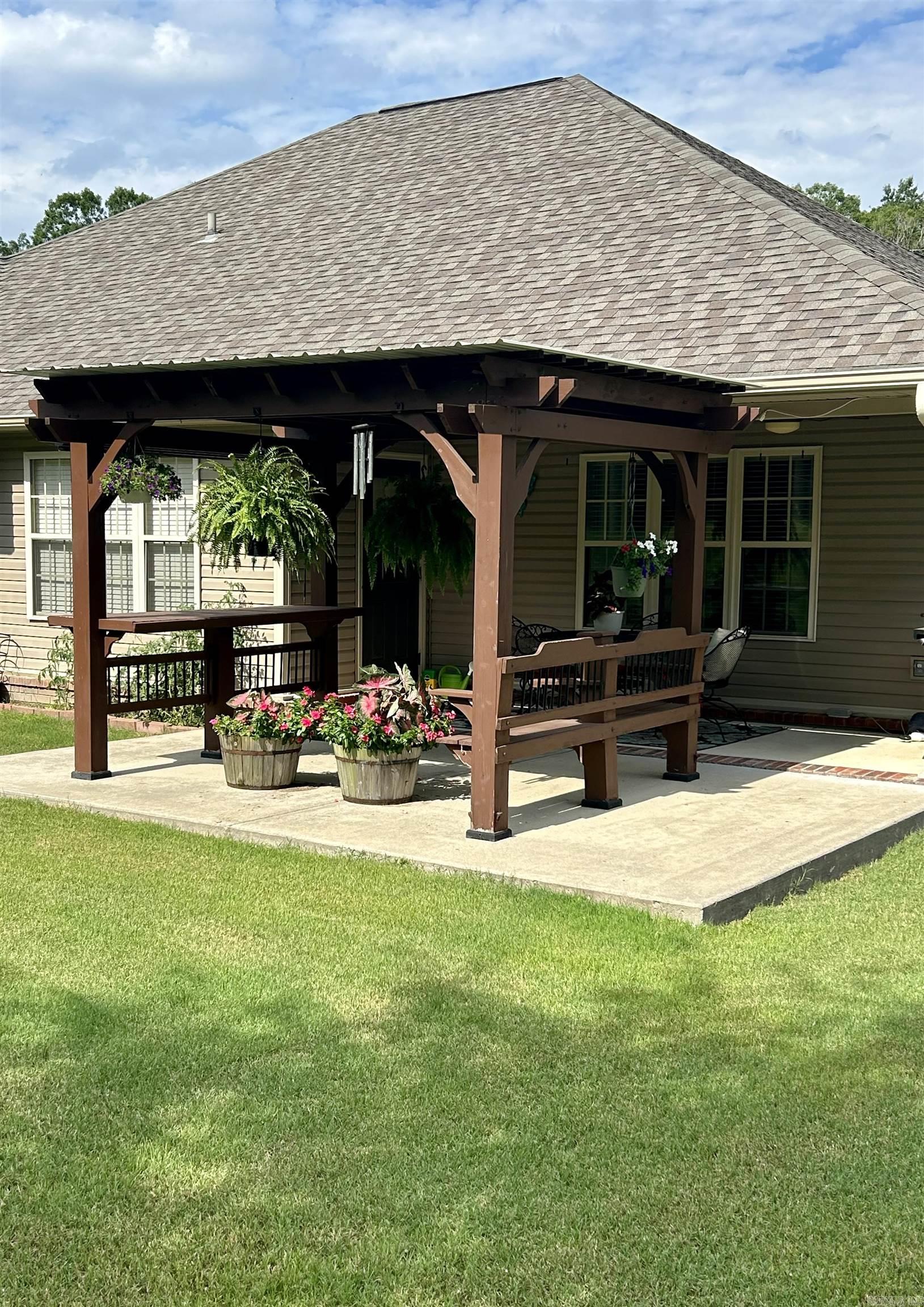 HURRICANE HILLS - Residential