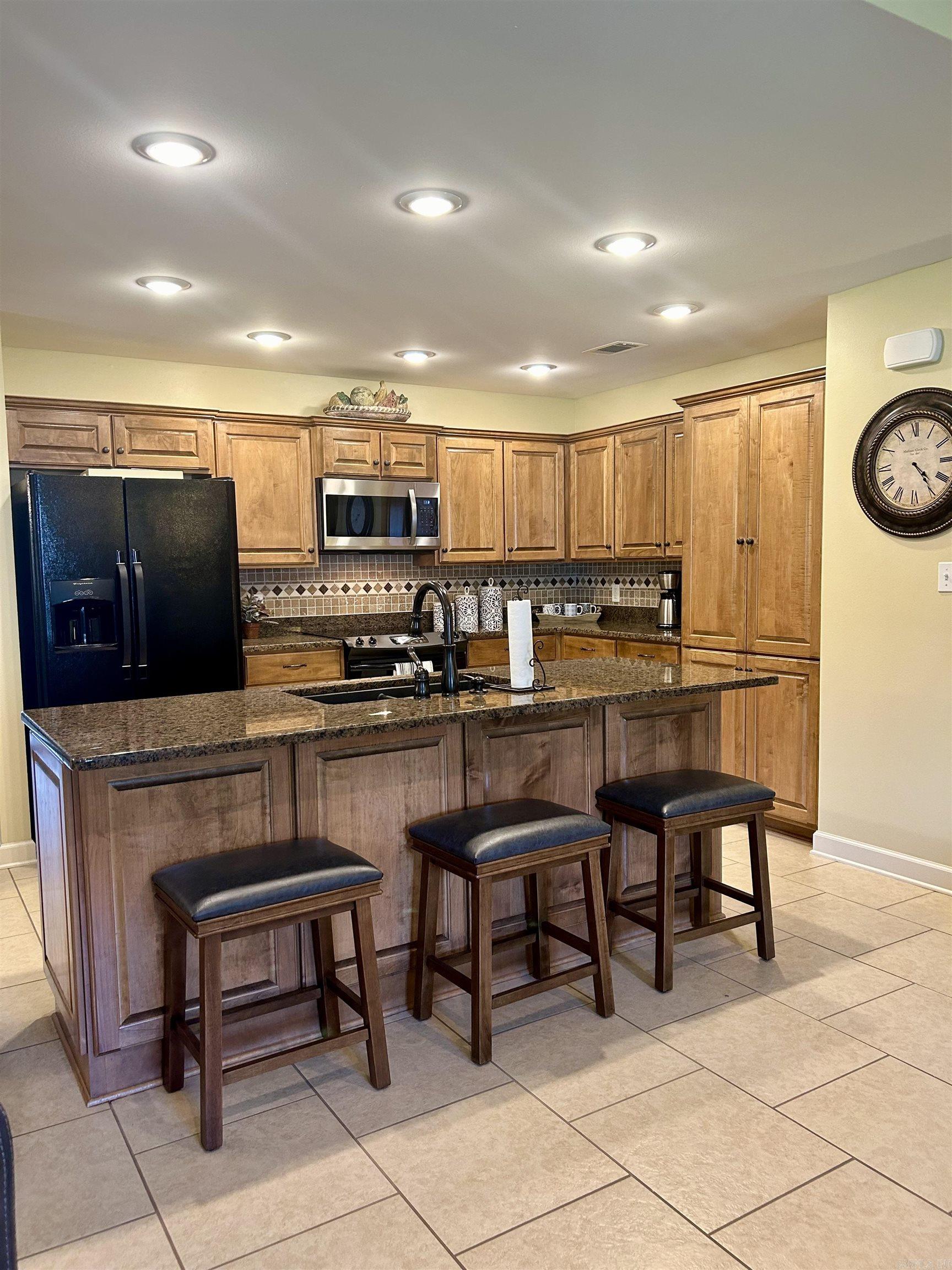 HURRICANE HILLS - Residential