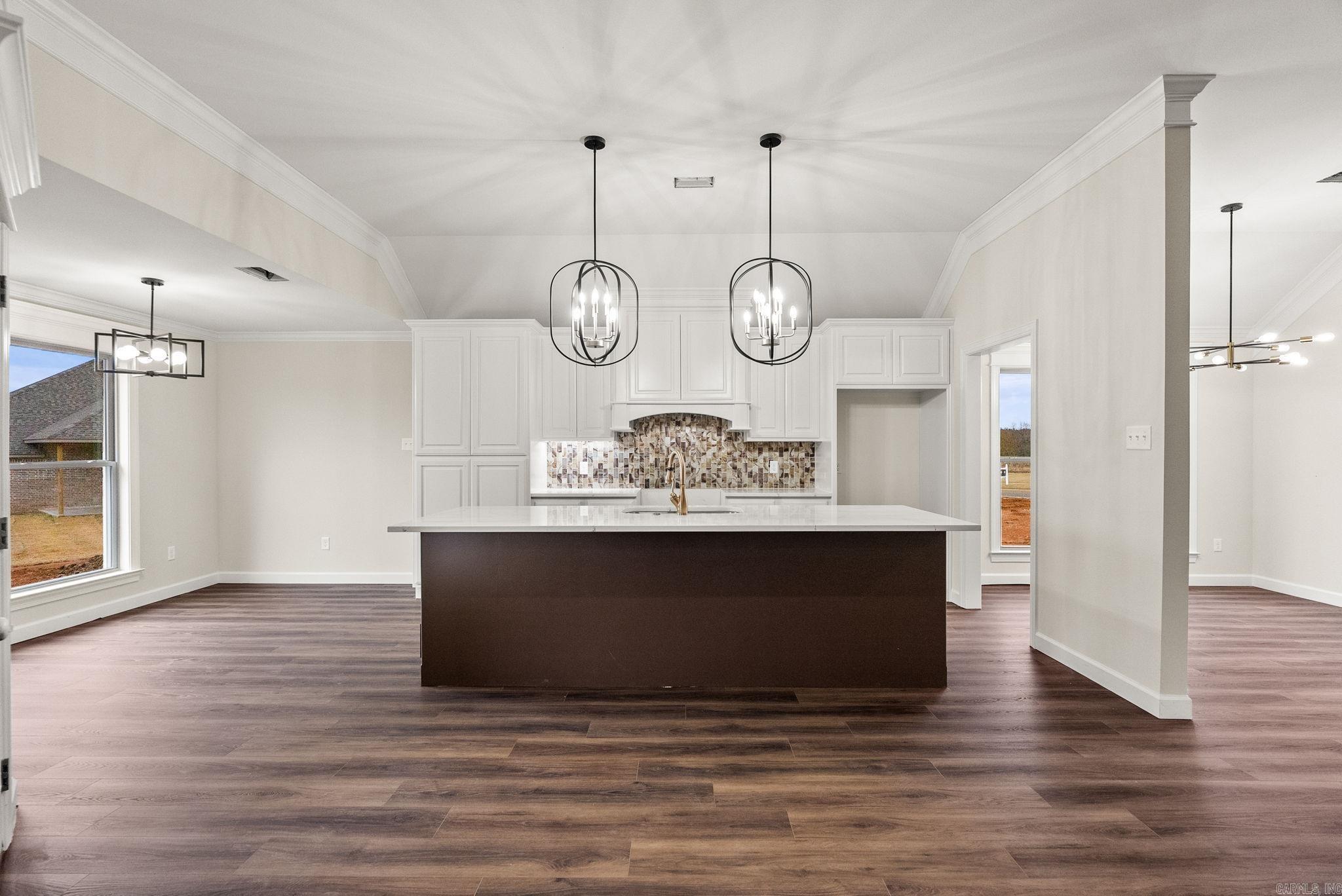 COUNTRY CLUB OF ARK THE - Residential