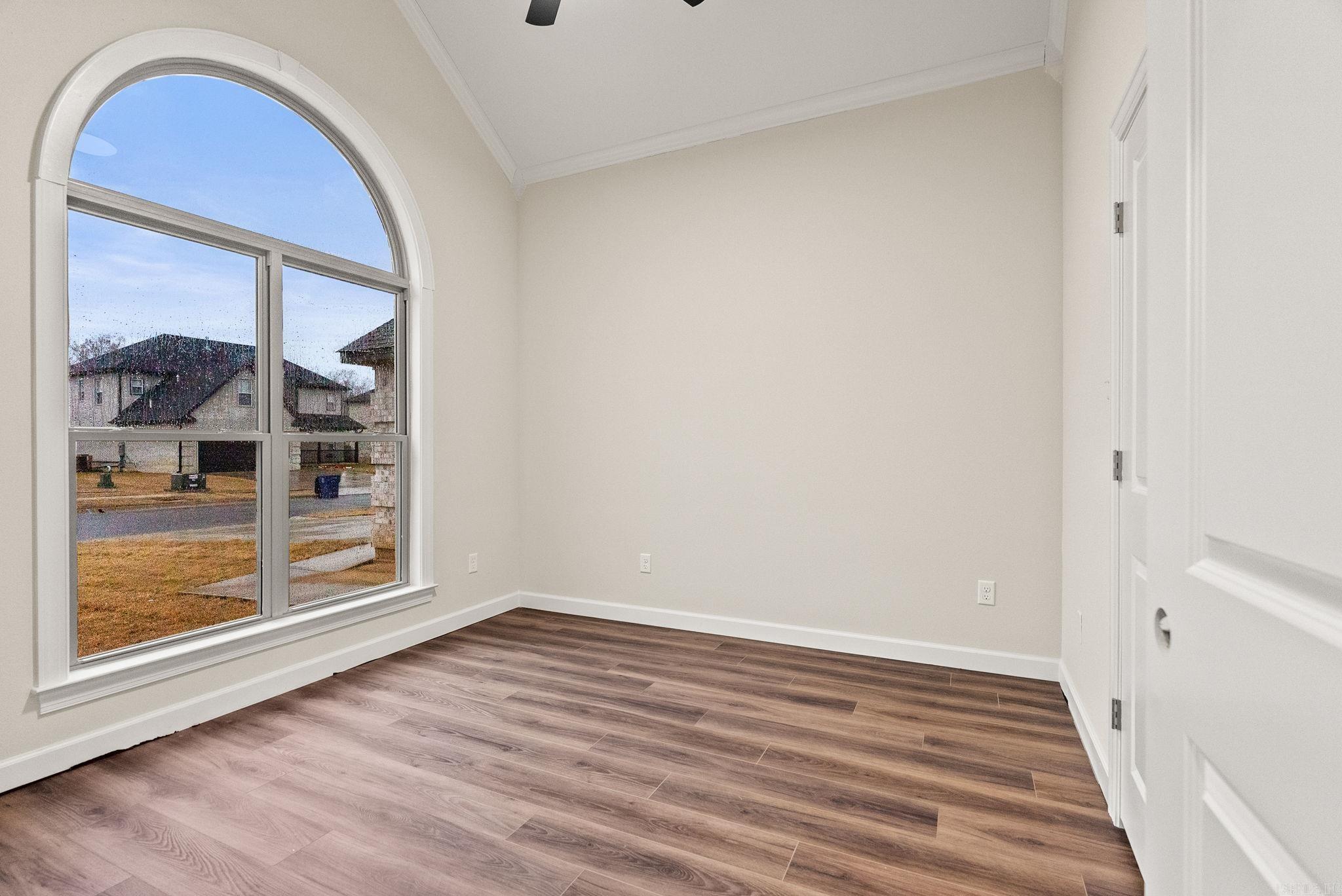 COUNTRY CLUB OF ARK THE - Residential