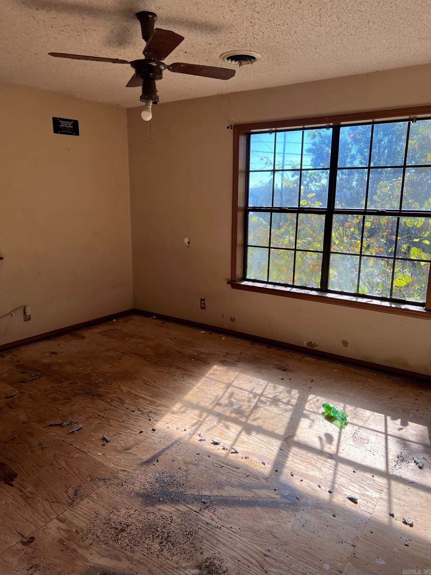 WOODLAND HEIGHTS - Residential