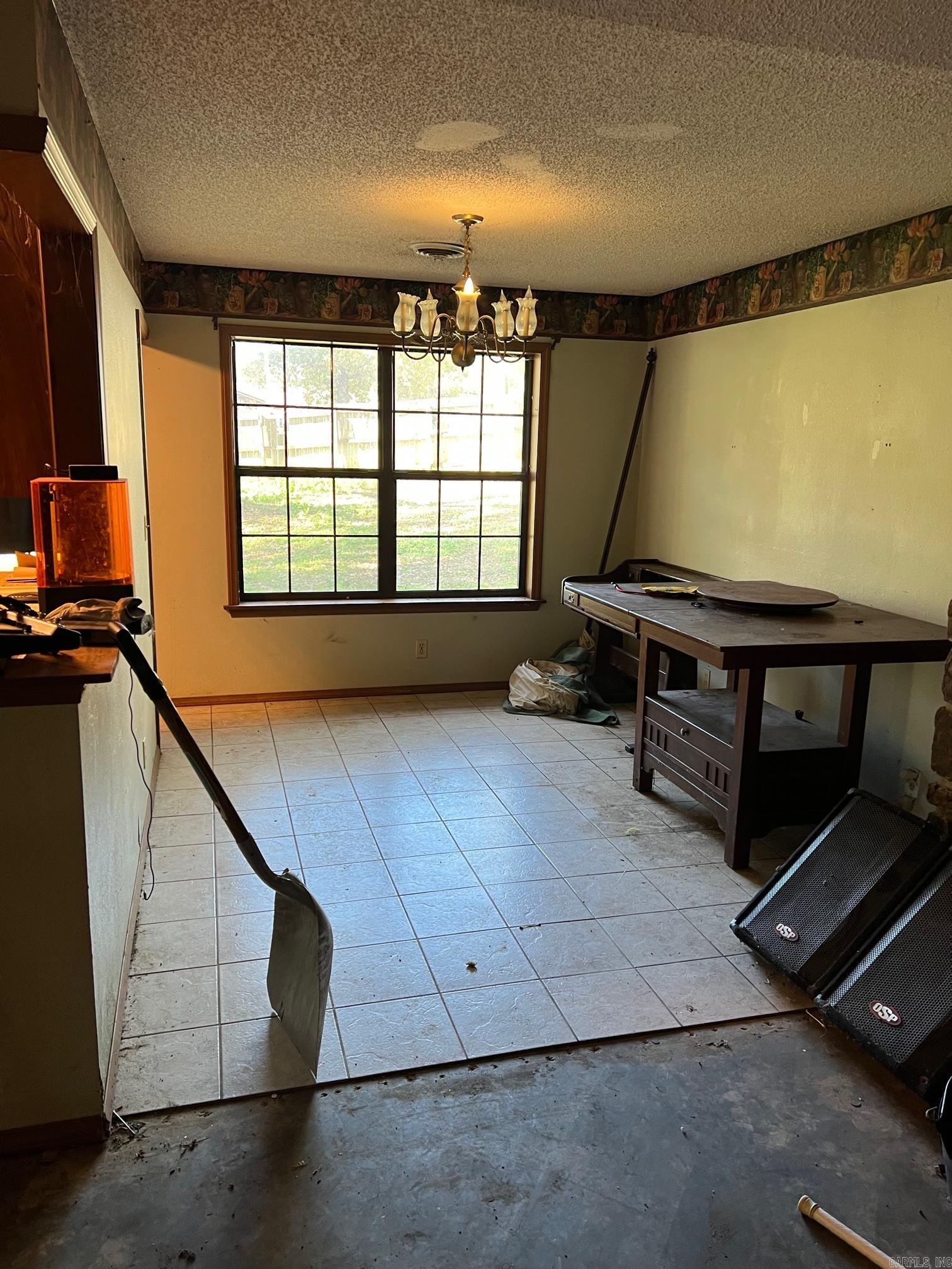 WOODLAND HEIGHTS - Residential