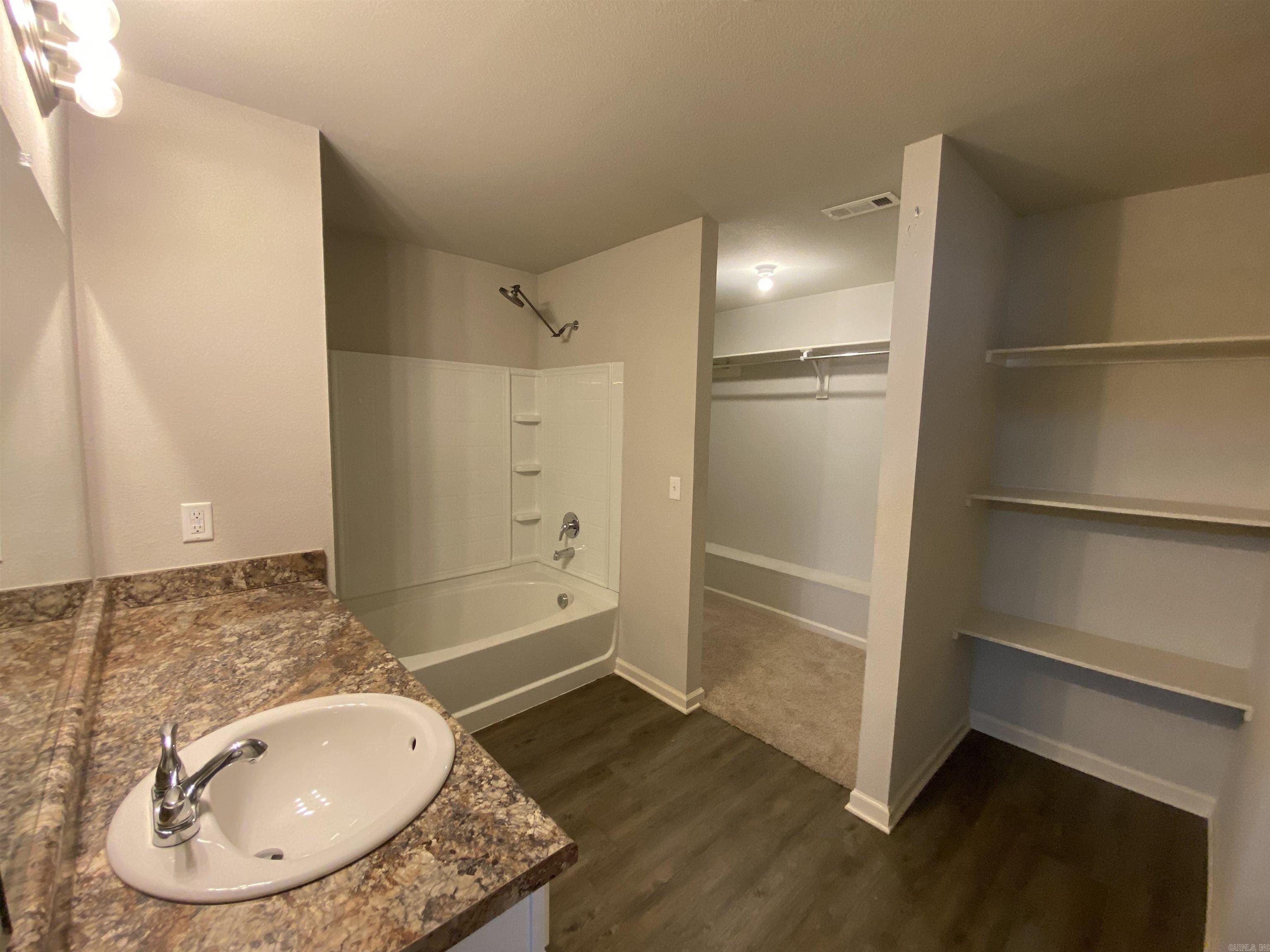 Centenial Valley - Residential Lease