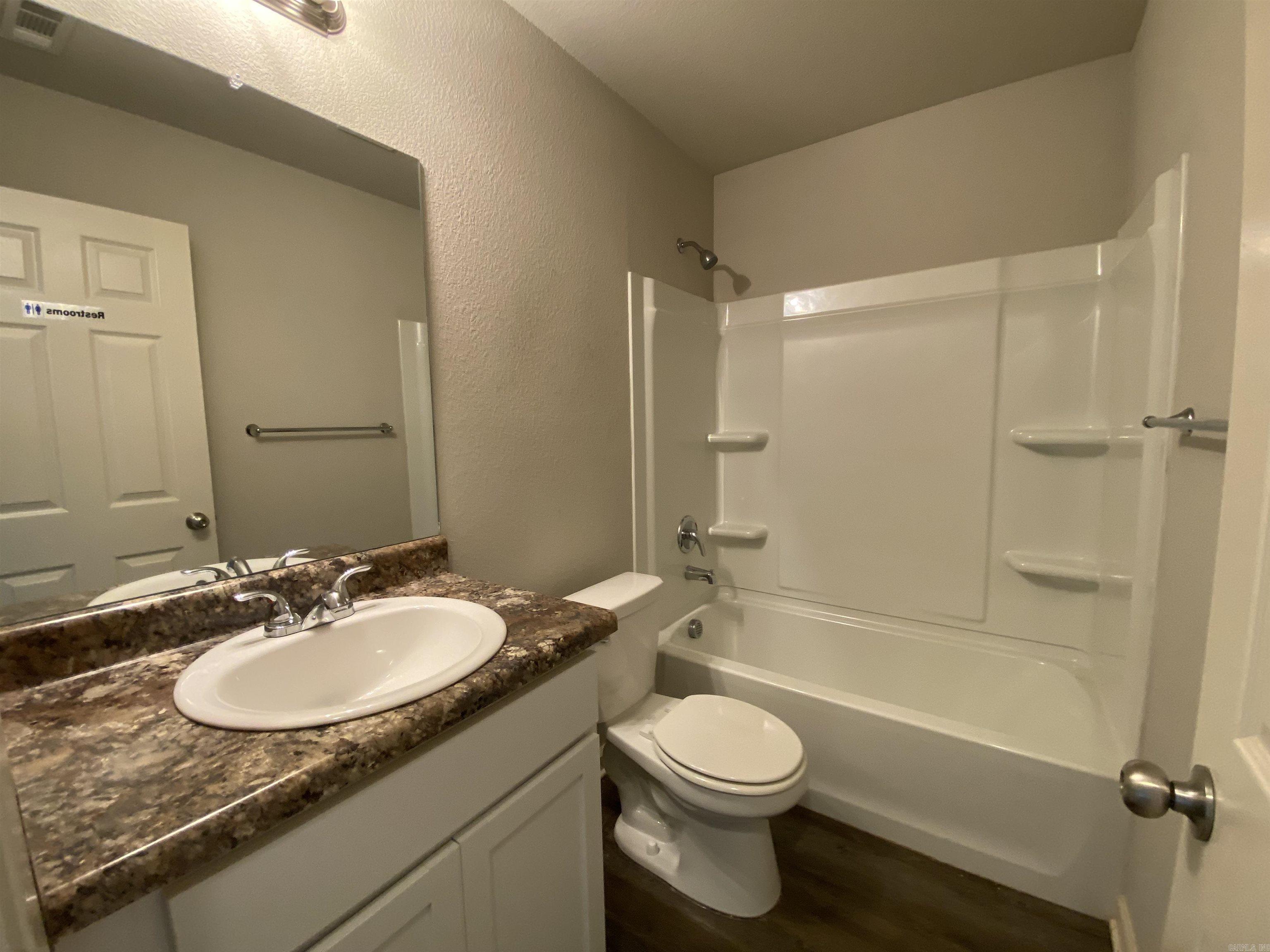 Centenial Valley - Residential Lease