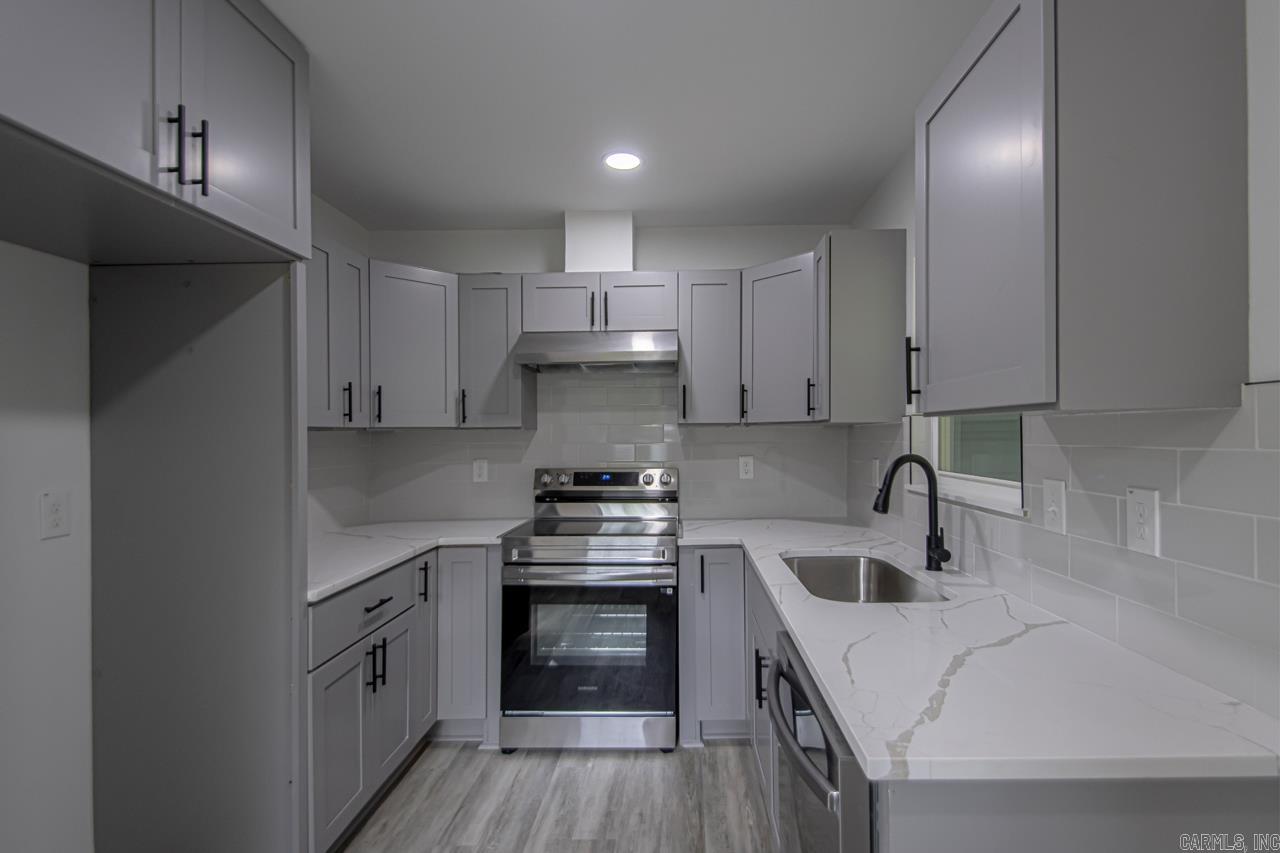 Duke of Spring Hill - Residential