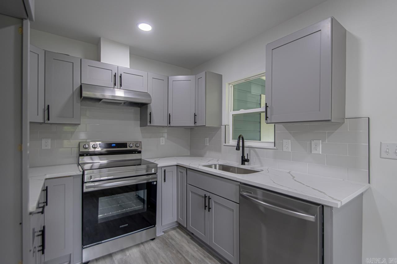 Duke of Spring Hill - Residential