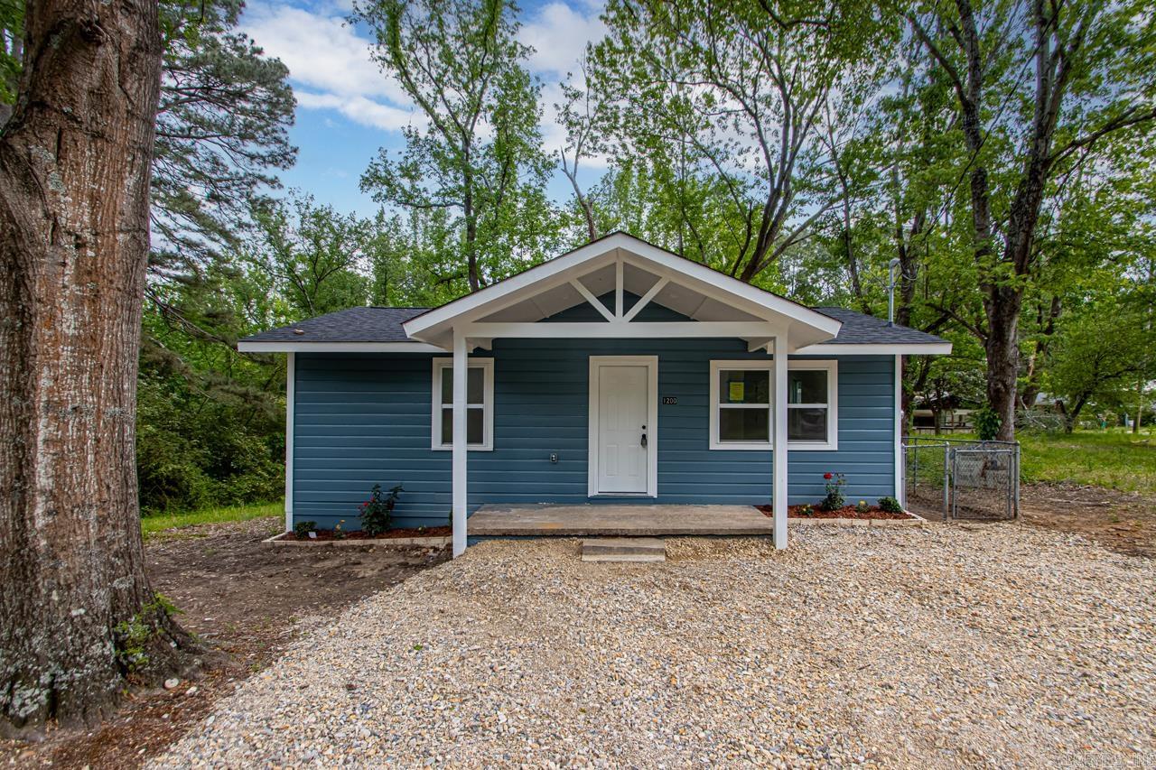 Duke of Spring Hill - Residential