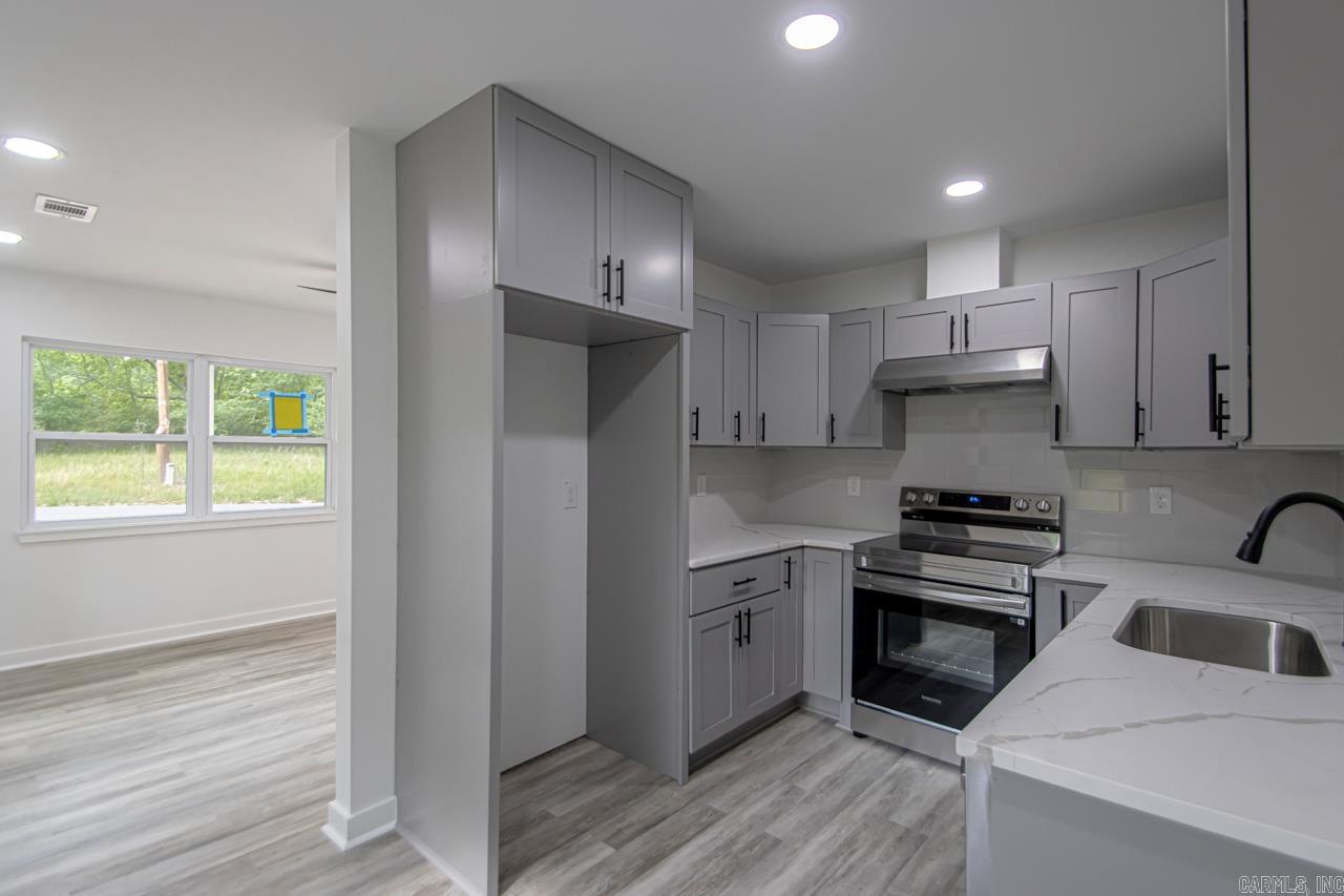 Duke of Spring Hill - Residential