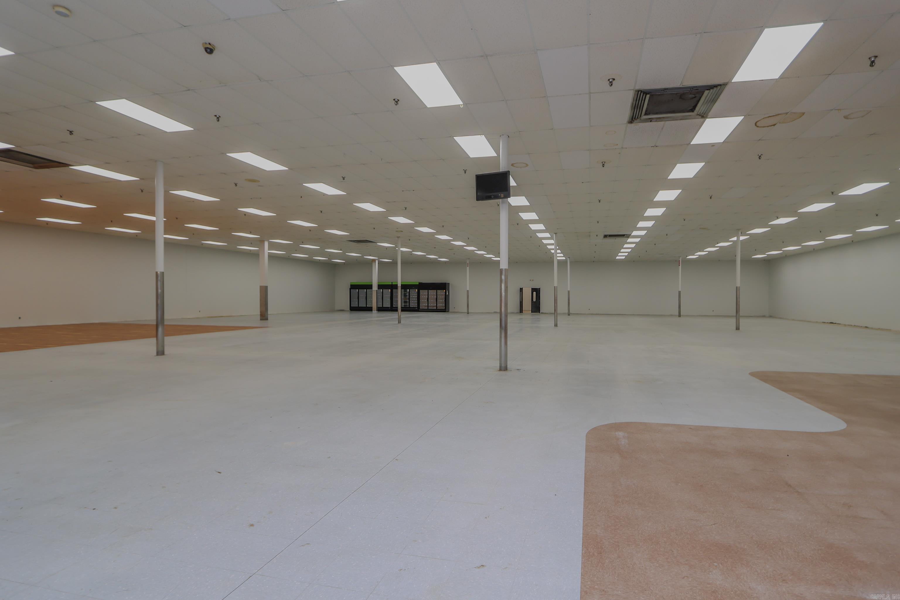 Metes & Bounds - Commercial Lease