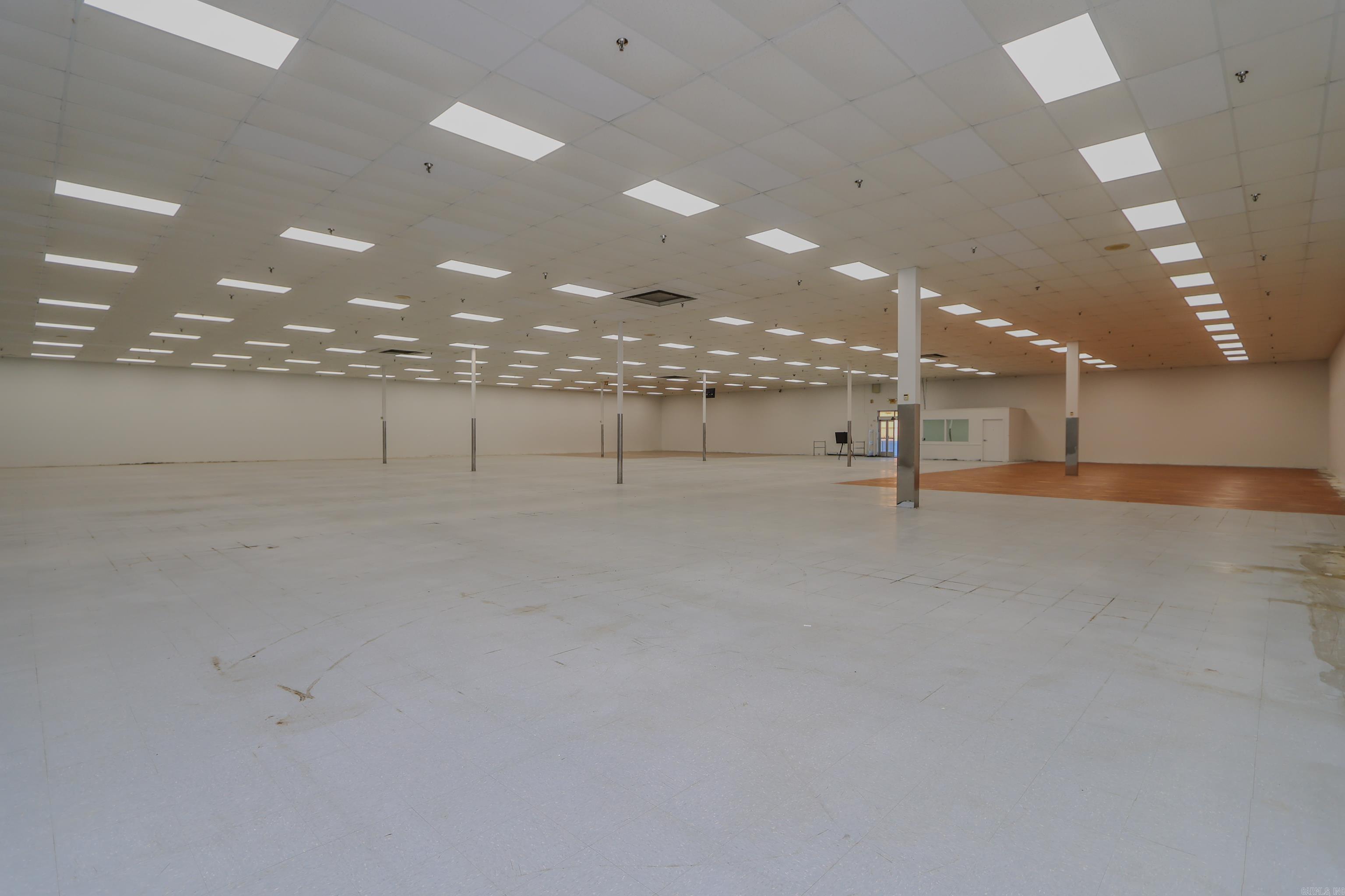 Metes & Bounds - Commercial Lease