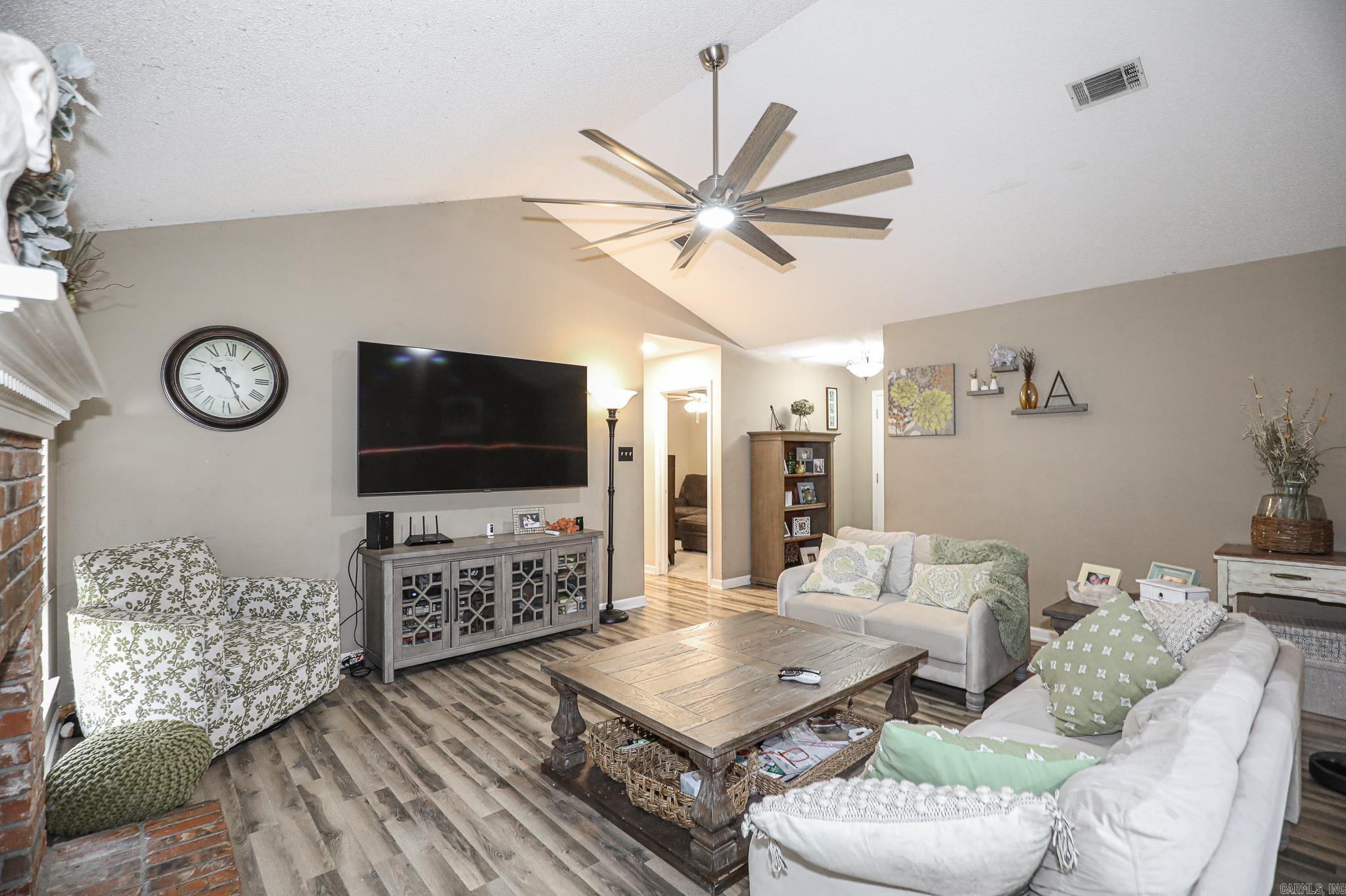 PINE VALLEY - Residential