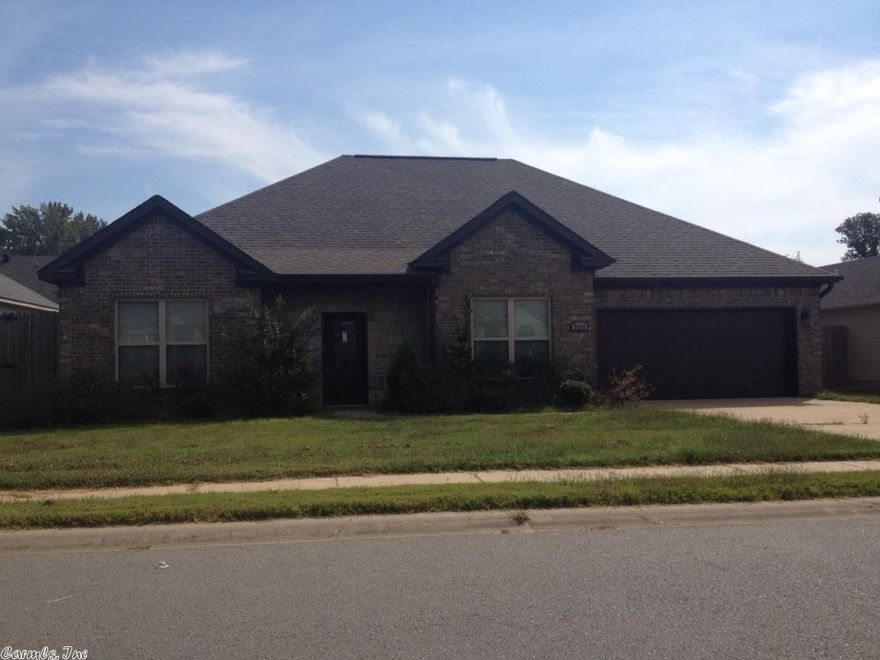 Beautiful Hardwood Floors, Granite Counter Top, Chef's Kitchen, Privacy Fence Great Property. Property is listed as a short sale and subject to bank approval.   Price is not approved and all utilities are buyers responsibility.   See agent remarks for code.