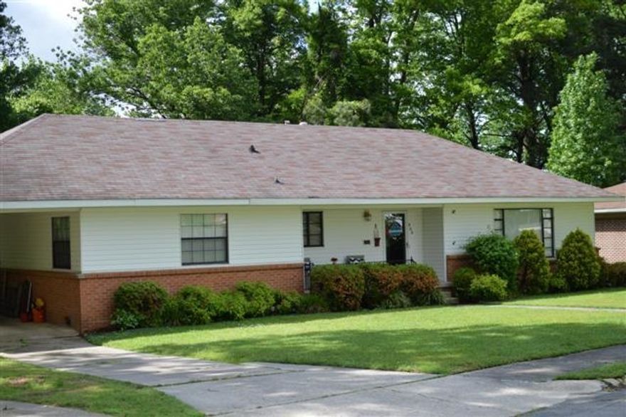CHARM OF THE PAST, THIS WELL MAINTAINED HOME IS LOCATED IN A GREAT AREA BETWEEN DOWNTOWN BENTON AND I-30.  THROUGHOUT THE HOUSE YOU WILL ENJOY THE BEAUTY OF THE ORIGINAL HARDWOOD FLOORS.  THE KITCHEN HAS UPDATES THAT INCLUDE TILE FLOORS, NEW COUNTERTOP AND KITCHEN SINK.  BOTH BATHROOMS DISPLAY THE UNIQUE STYLE THAT IS ONLY FOUND IN THE WELL PRESERVED HOMES.  THIS HOME HAS 2 BEDROOMS WITH CLOSETS AND ONE ROOM LARGE ENOUGH FOR 3 BR OR OFFICE.  THE KITCHEN IS LARGE ENOUGH TO ACCOMMODATE SMALL TABLE AND CHAIRS