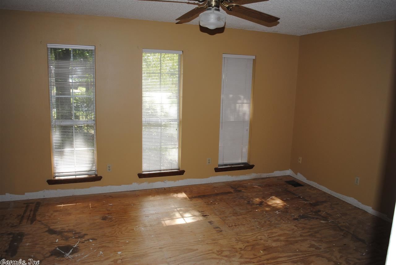 DIAMOND POINTE - Residential