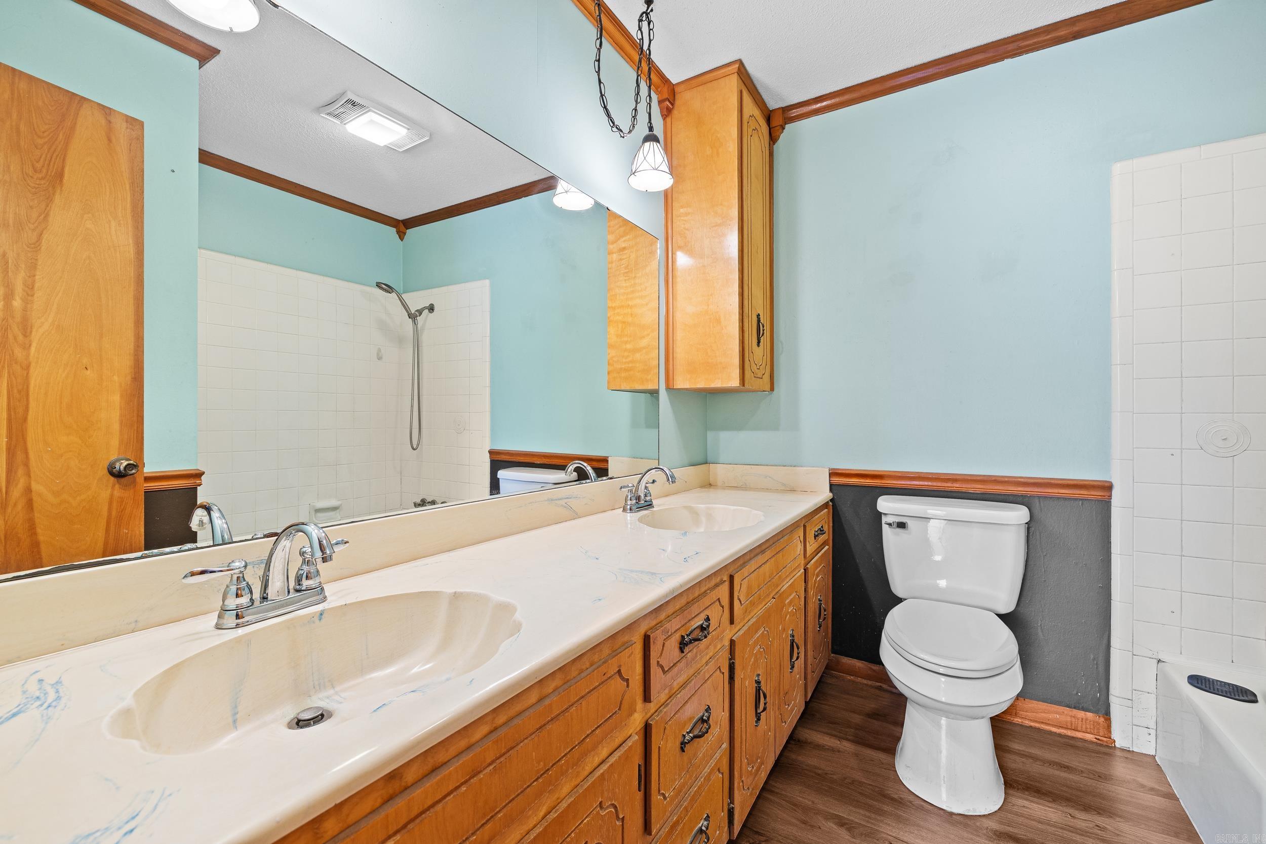 WALTHALL - Residential