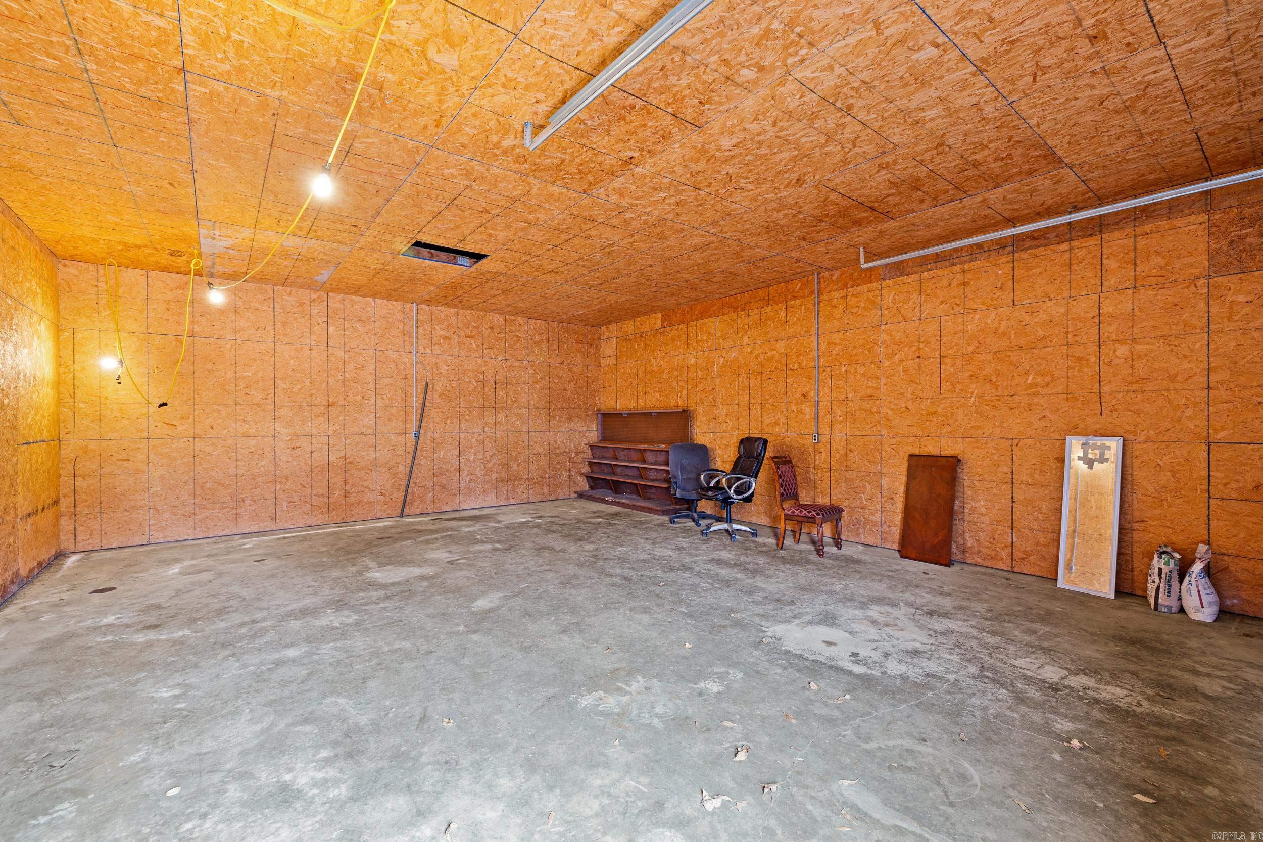 WALTHALL - Residential