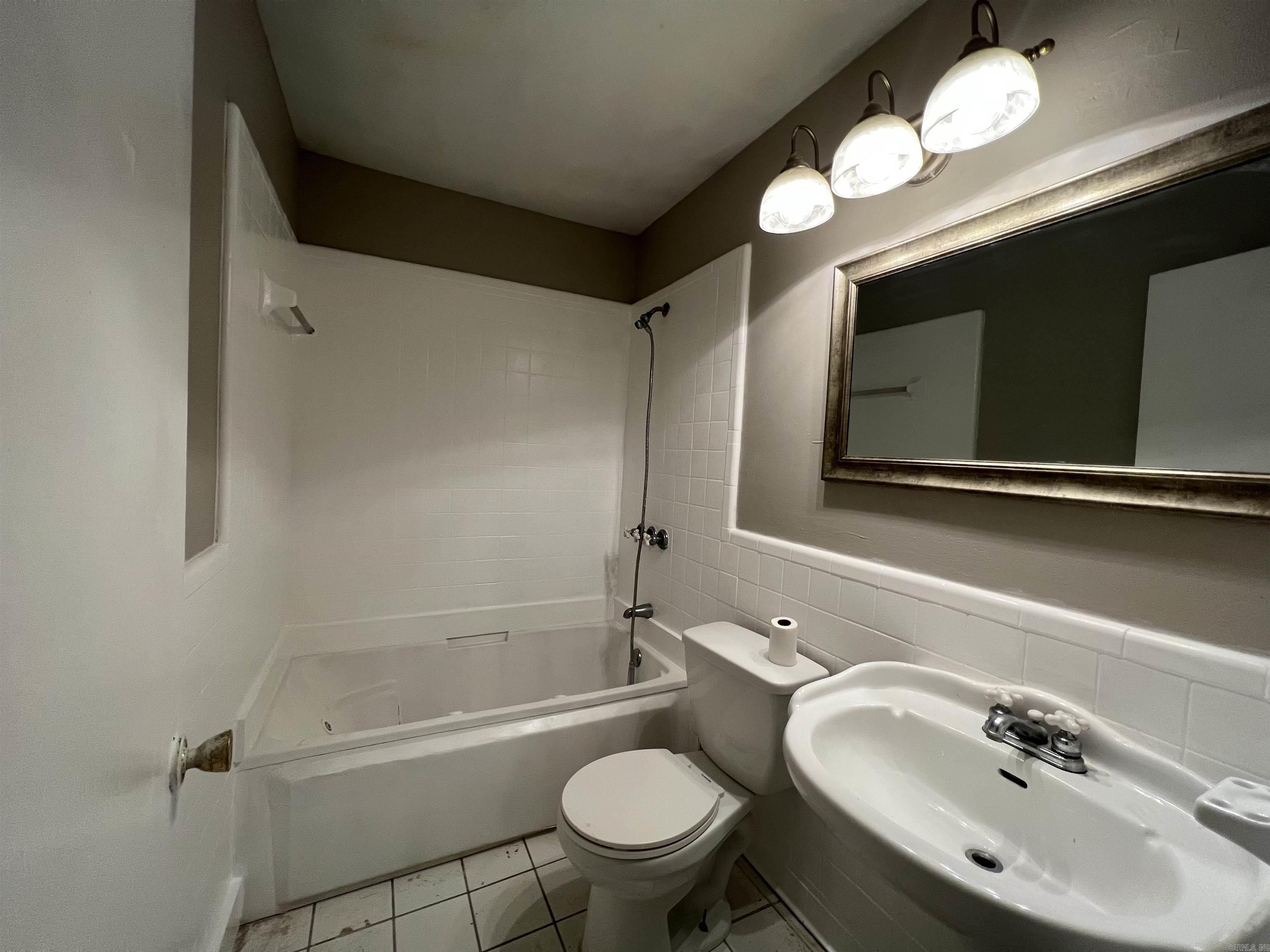 Wakefeild Village - Residential Lease