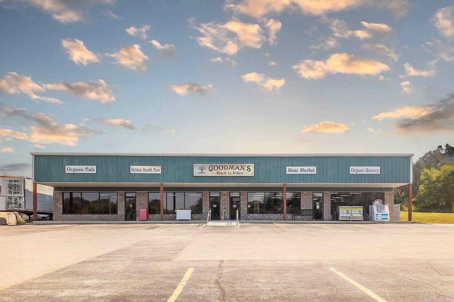 Prime 5,000 Sq Ft Commercial Property on 4.03 Acres ā Mammoth Spring, AR In the heart of Mammoth Spring, this 5,000 sq ft commercial building (built in 1999) offers endless potentialārestaurant, retail, or multi-use hub. Featuring two commercial kitchens, separate electrical meters for each side, and an additional outbuilding for storage, itās designed for flexibility. The 4.03-acre lot includes a large open area with its own utility meters and a fenced section once used as a car compound, perfect for auto-related ventures, outdoor inventory, or extra parking. Positioned along busy Hwy 63 with excellent visibility and easy access, this property benefits from steady local and tourist traffic. Just minutes from the Spring River, Mammoth Spring State Park, the historic Frisco Train Depot, and the National Fish Hatchery, itās surrounded by thriving businesses and year-round outdoor recreation. Donāt miss your chance to own a high-traffic, high-potential property in one of Arkansasās most visited small towns. Schedule your private tour today!