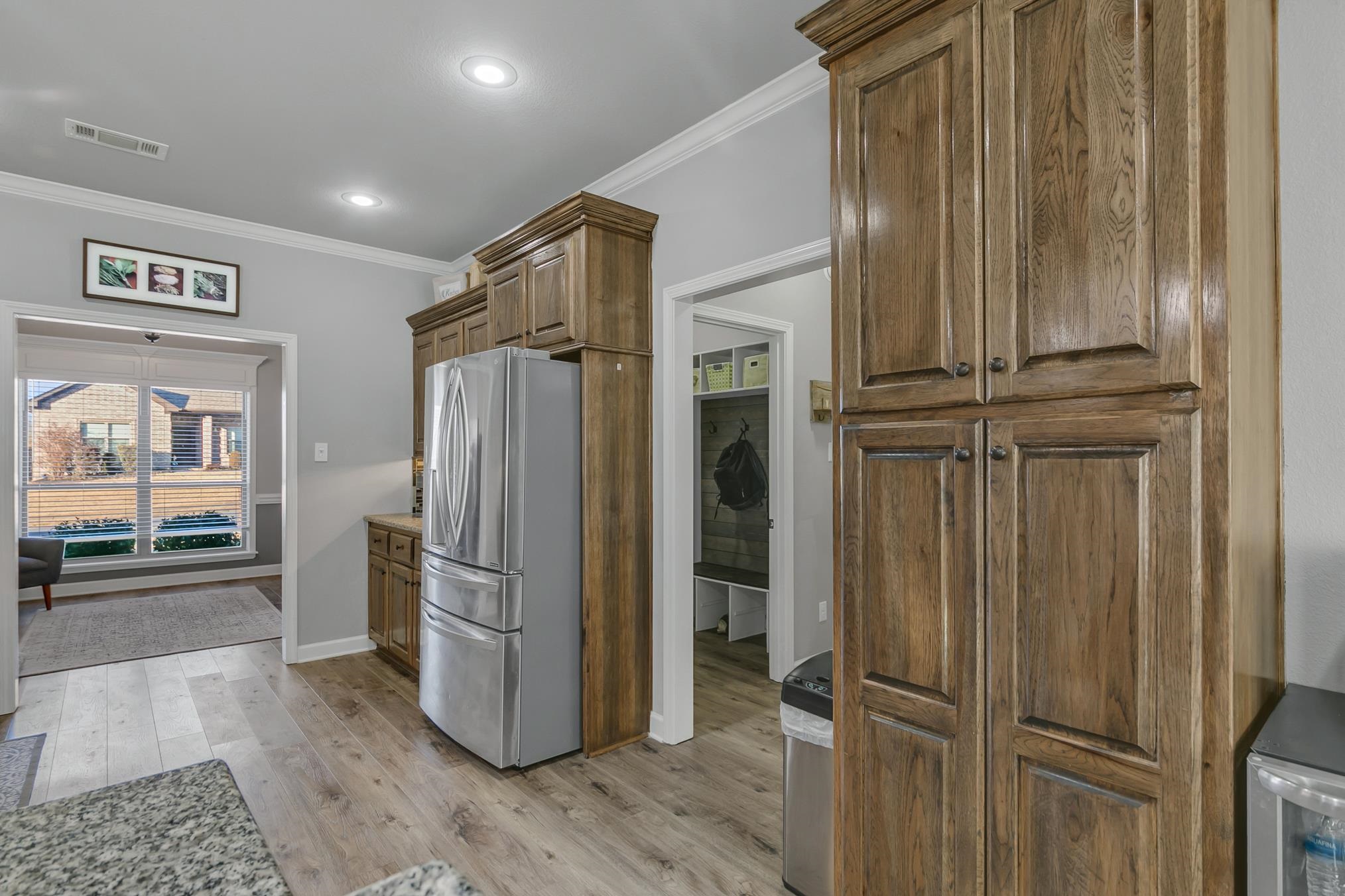 SHADOW CREEK - Residential