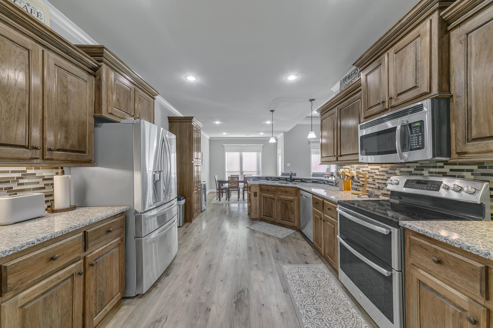 SHADOW CREEK - Residential