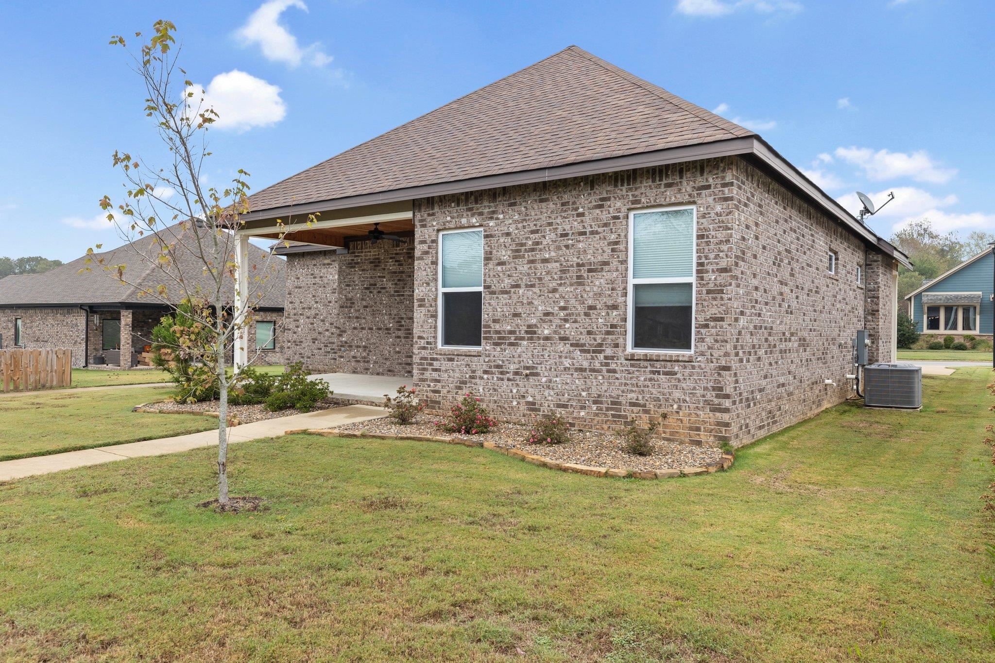 OLDE SALEM TOWNSHIP - Residential