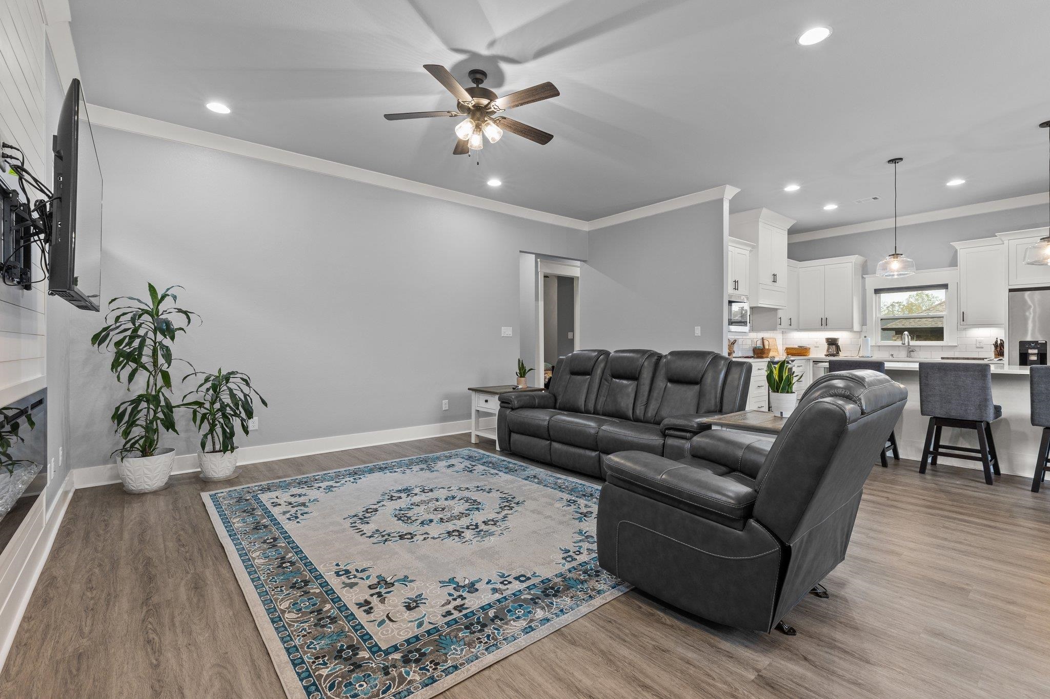 OLDE SALEM TOWNSHIP - Residential