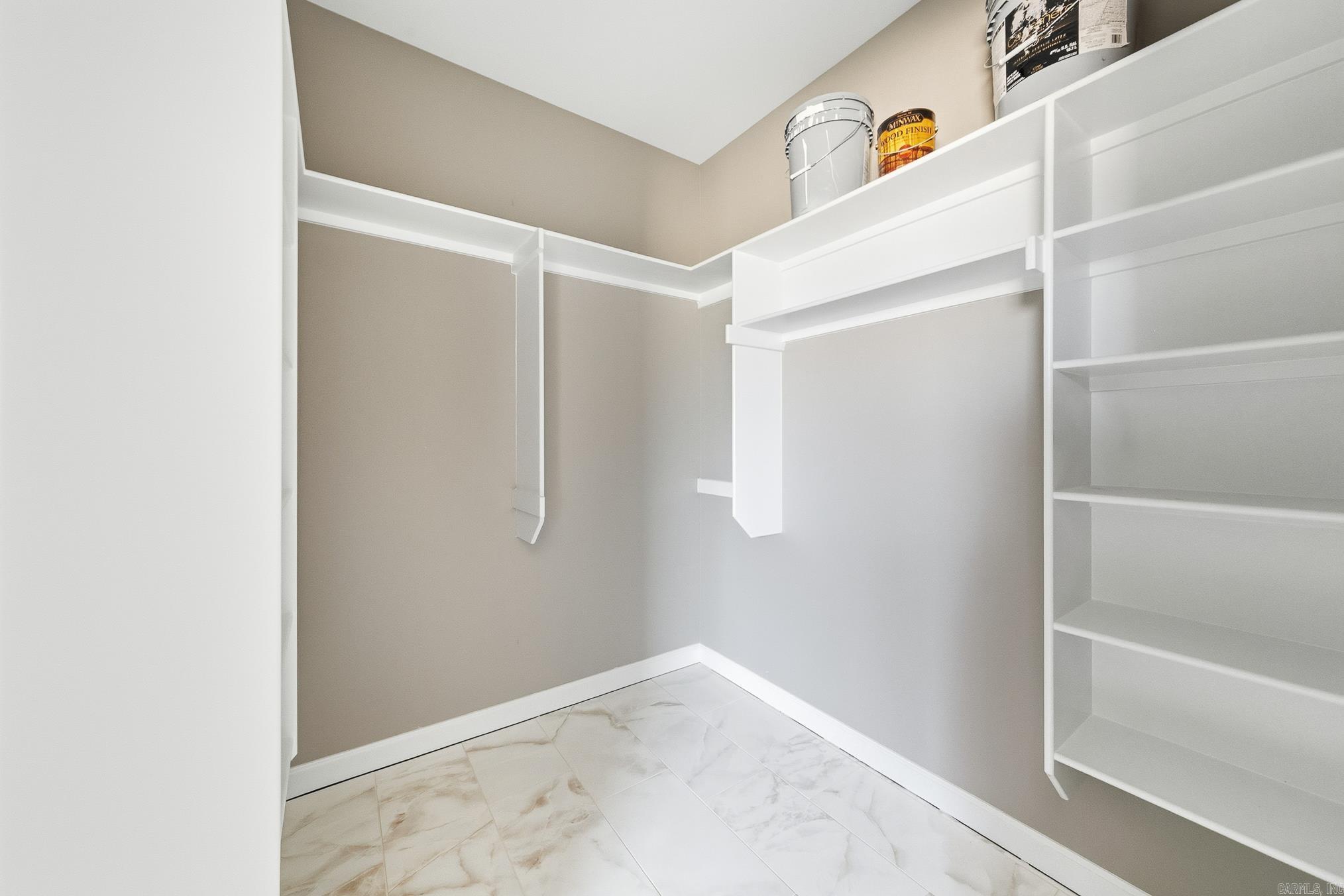 MILLERS GLENN - Residential