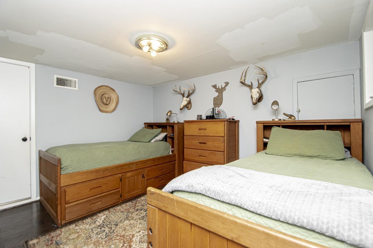 LAKEWOOD - Residential